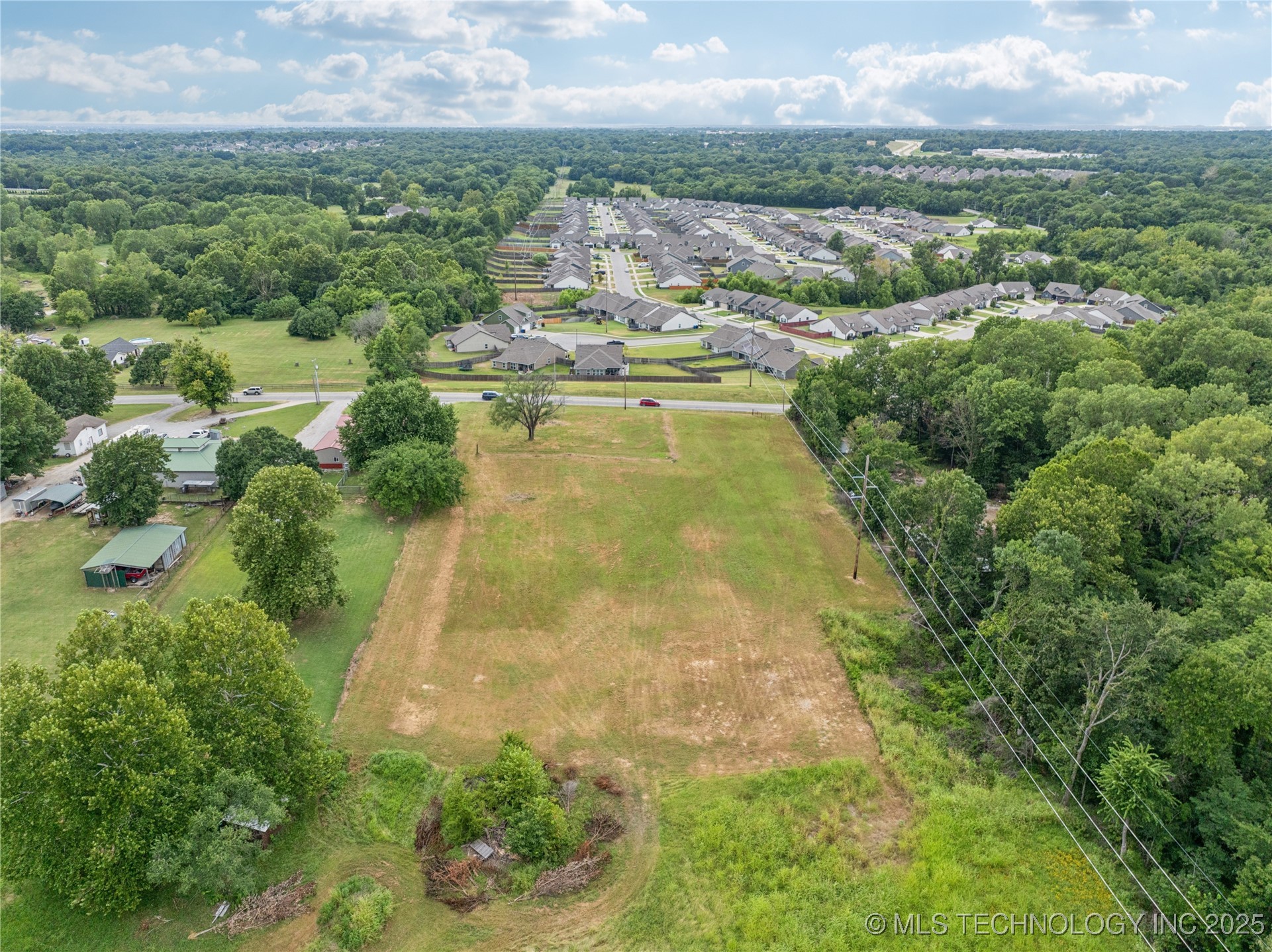 13 S 193rd East Avenue Property Photo 5