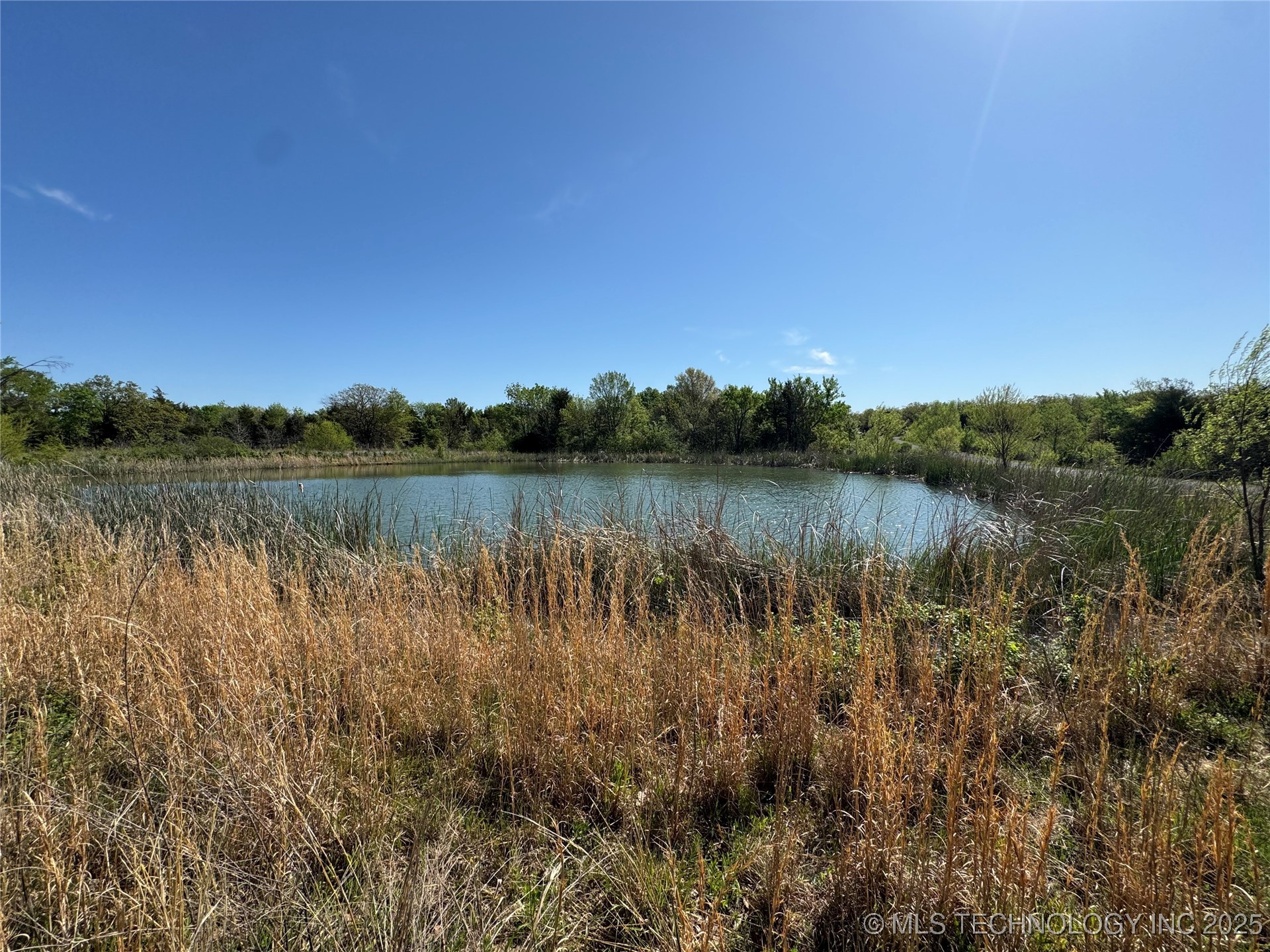 11 E Blue Creek Road Property Photo 1