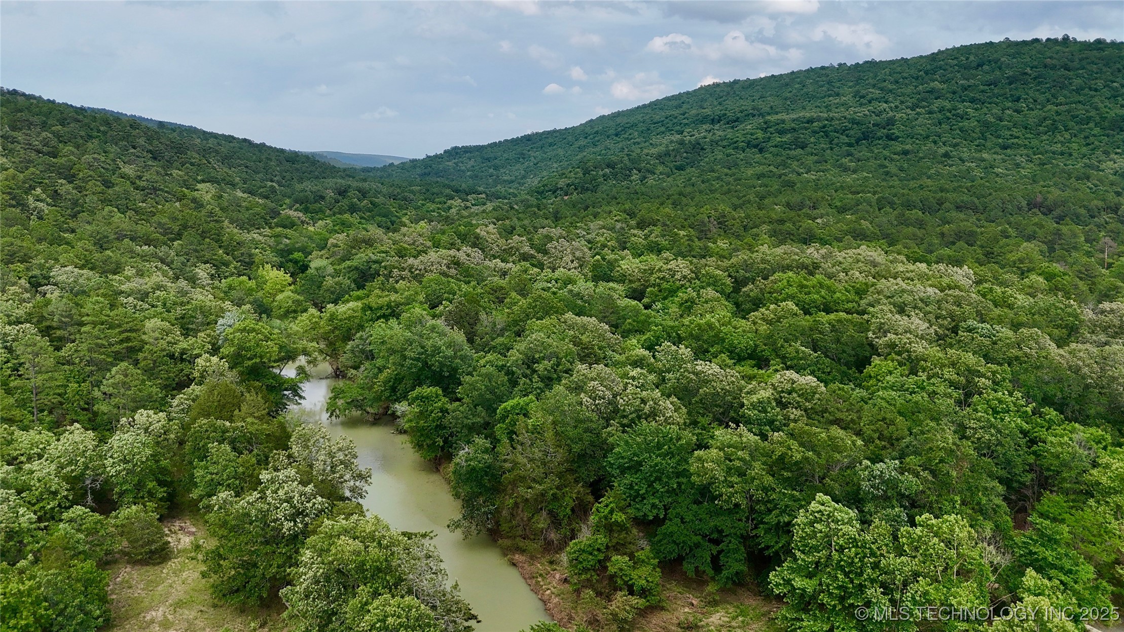 001 E Bolen Hollow W Property Photo 2