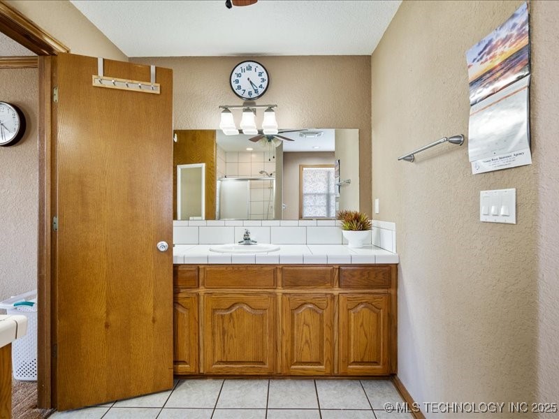 1045 W Mcintosh Avenue Property Photo 20