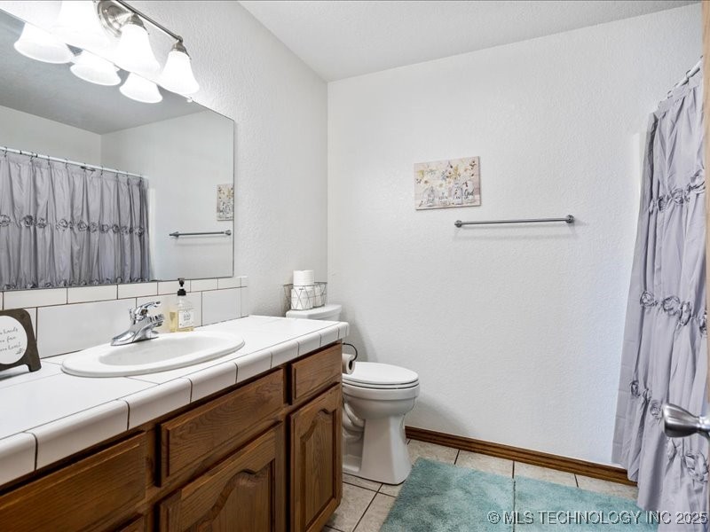 1045 W Mcintosh Avenue Property Photo 24