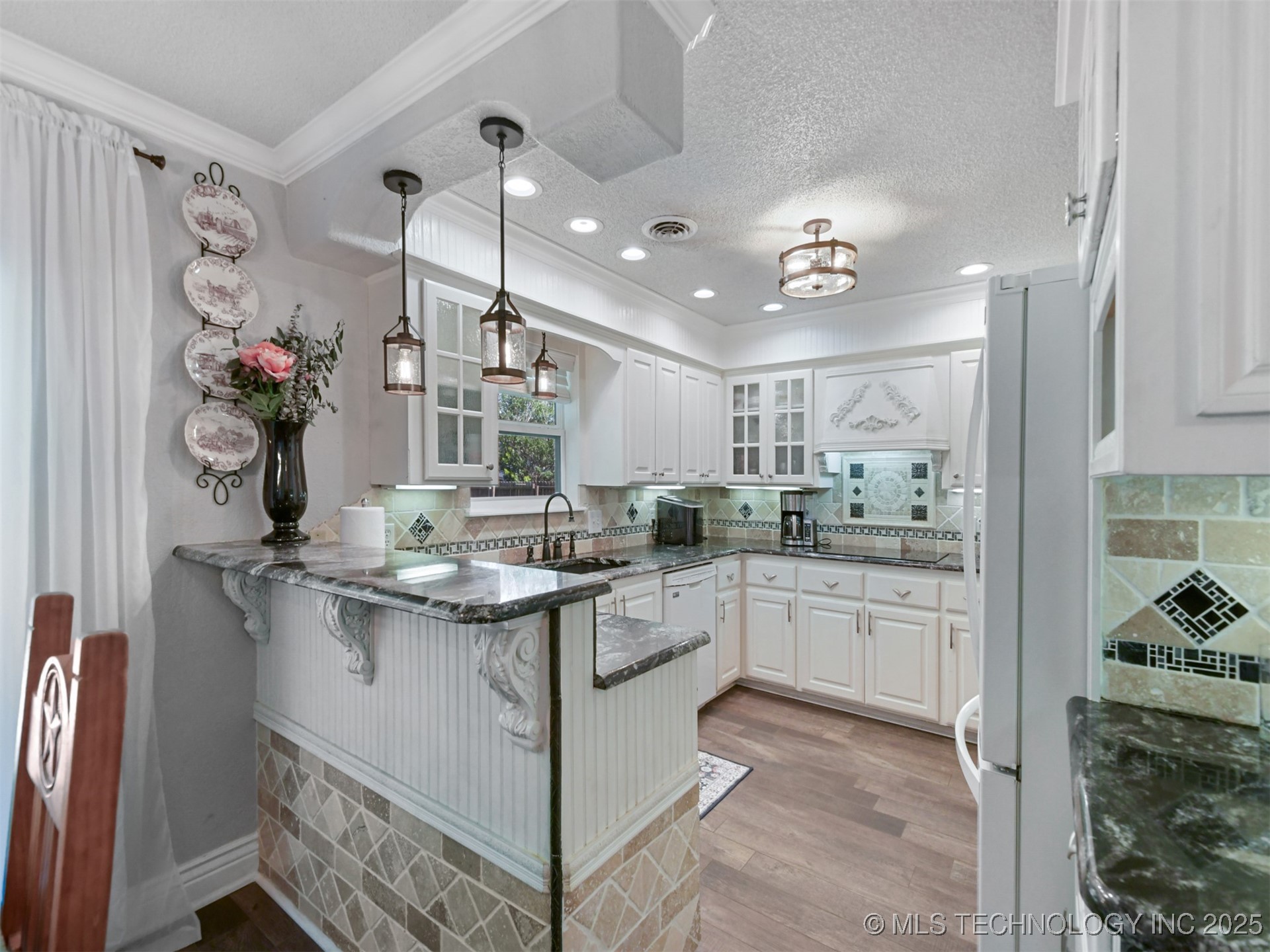 402 Beaumont Drive Property Photo 10