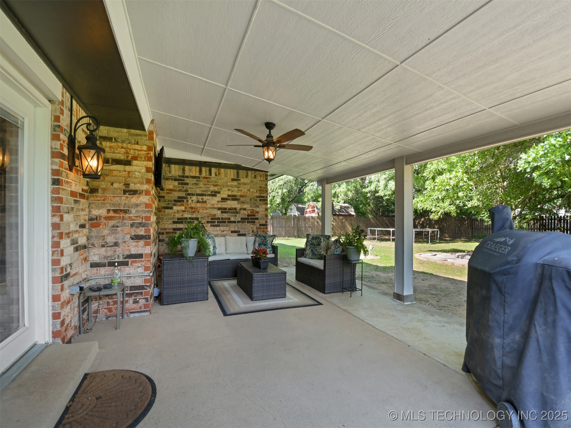 402 Beaumont Drive Property Photo 25