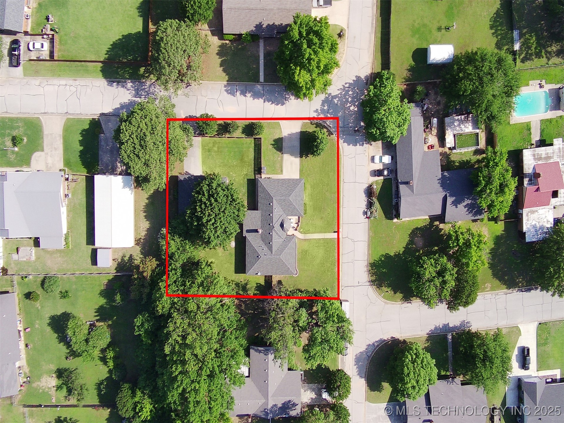 402 Beaumont Drive Property Photo 29