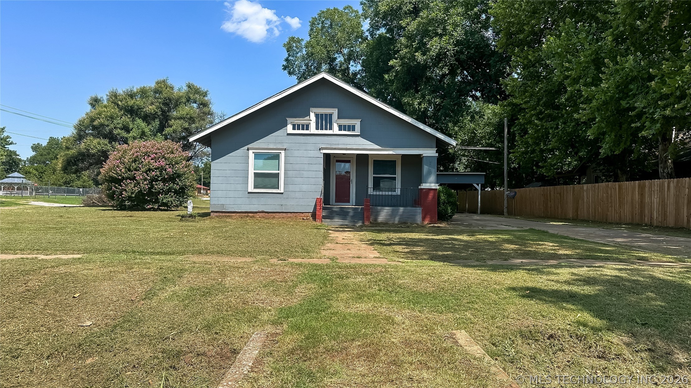 700 Lincoln Property Photo 1