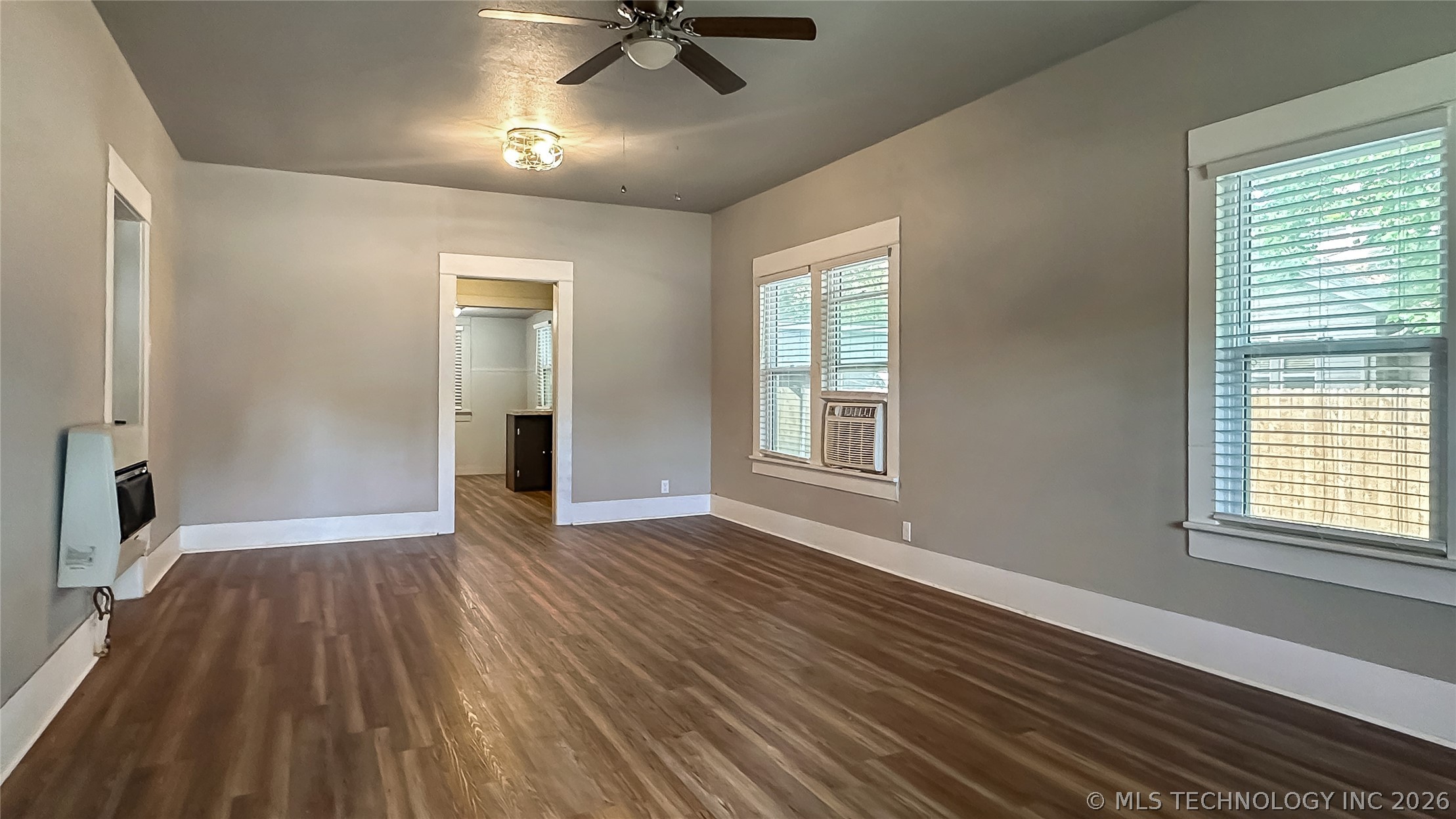 700 Lincoln Property Photo 3