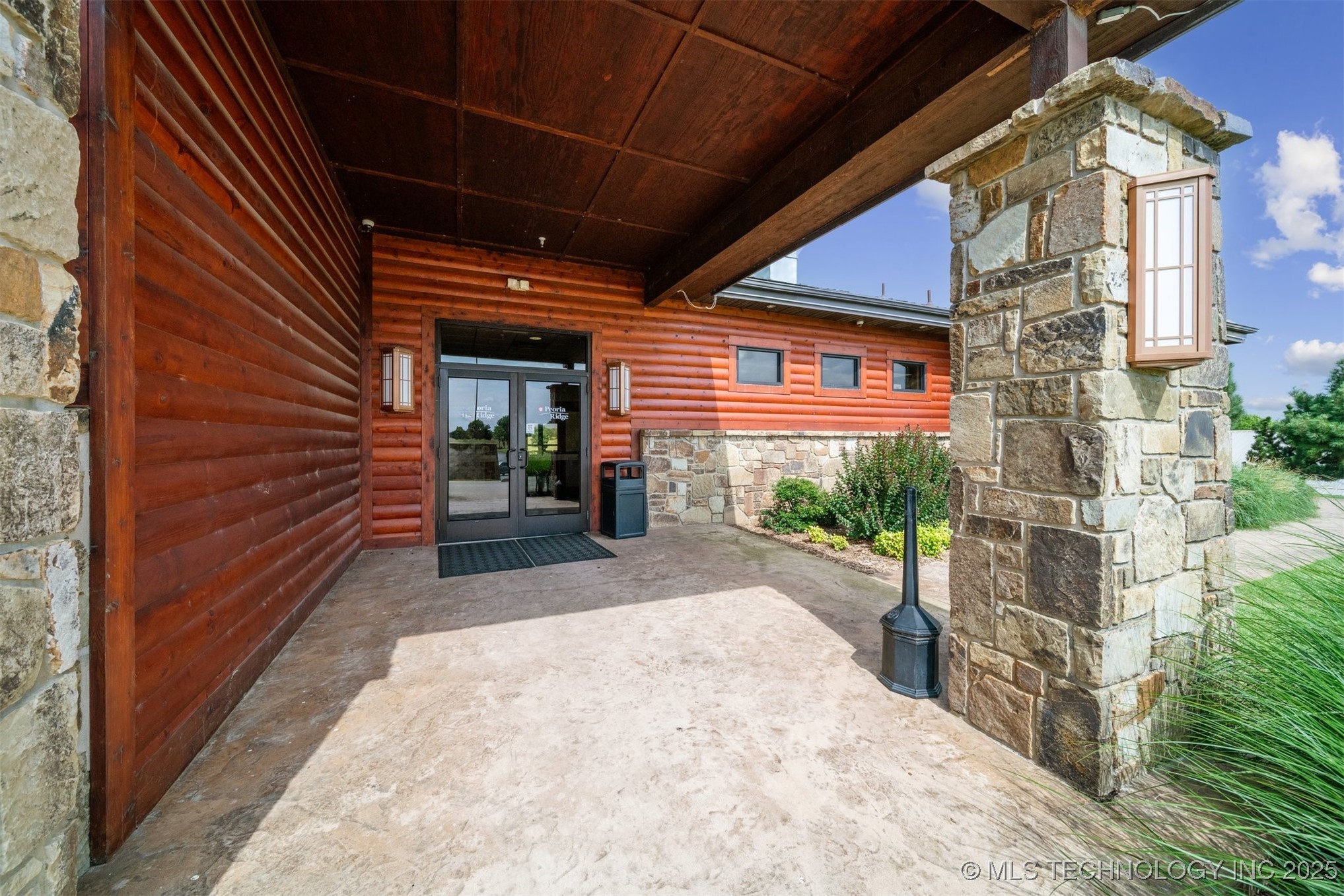 10301 S 600 Road Property Photo 8