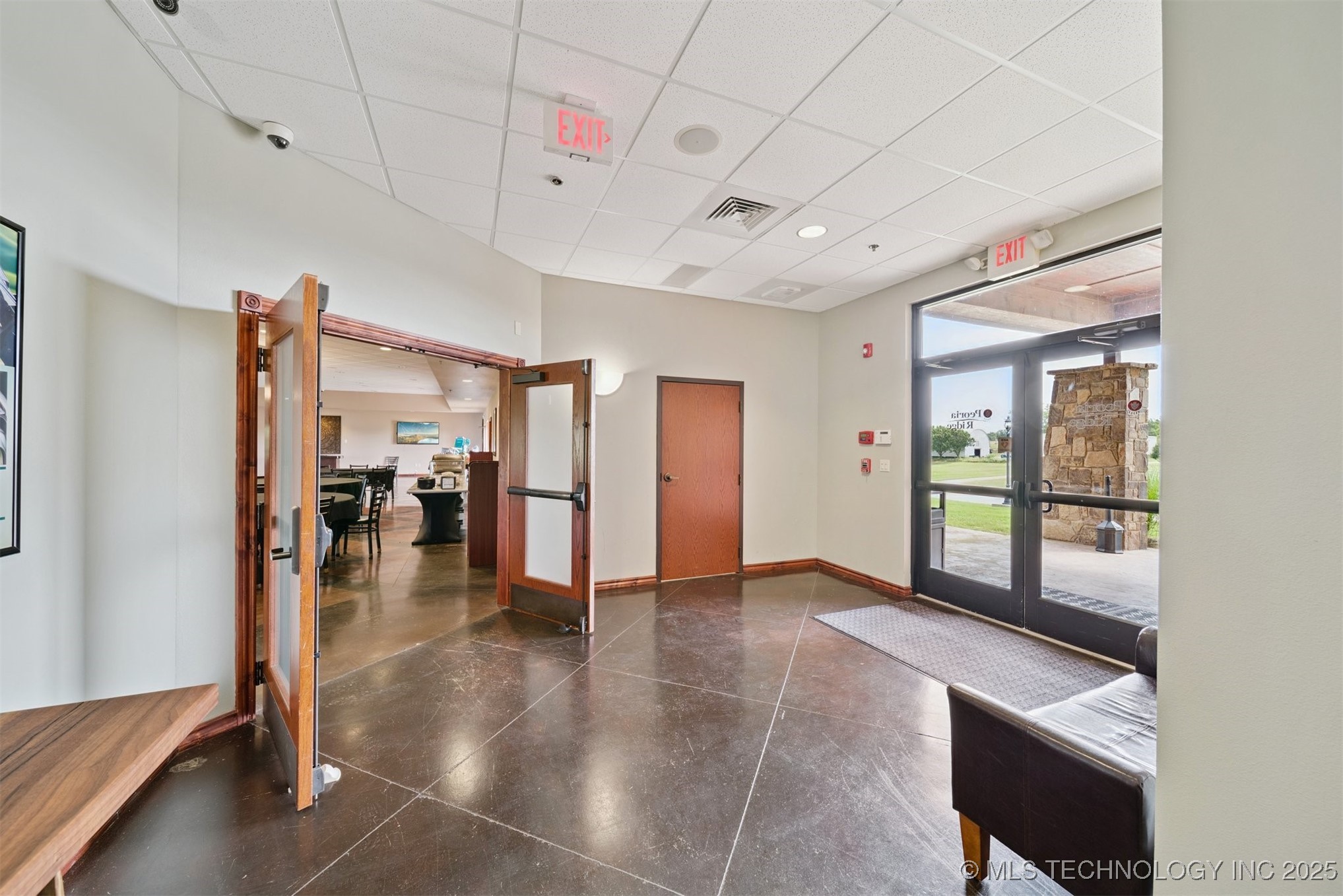 10301 S 600 Road Property Photo 10