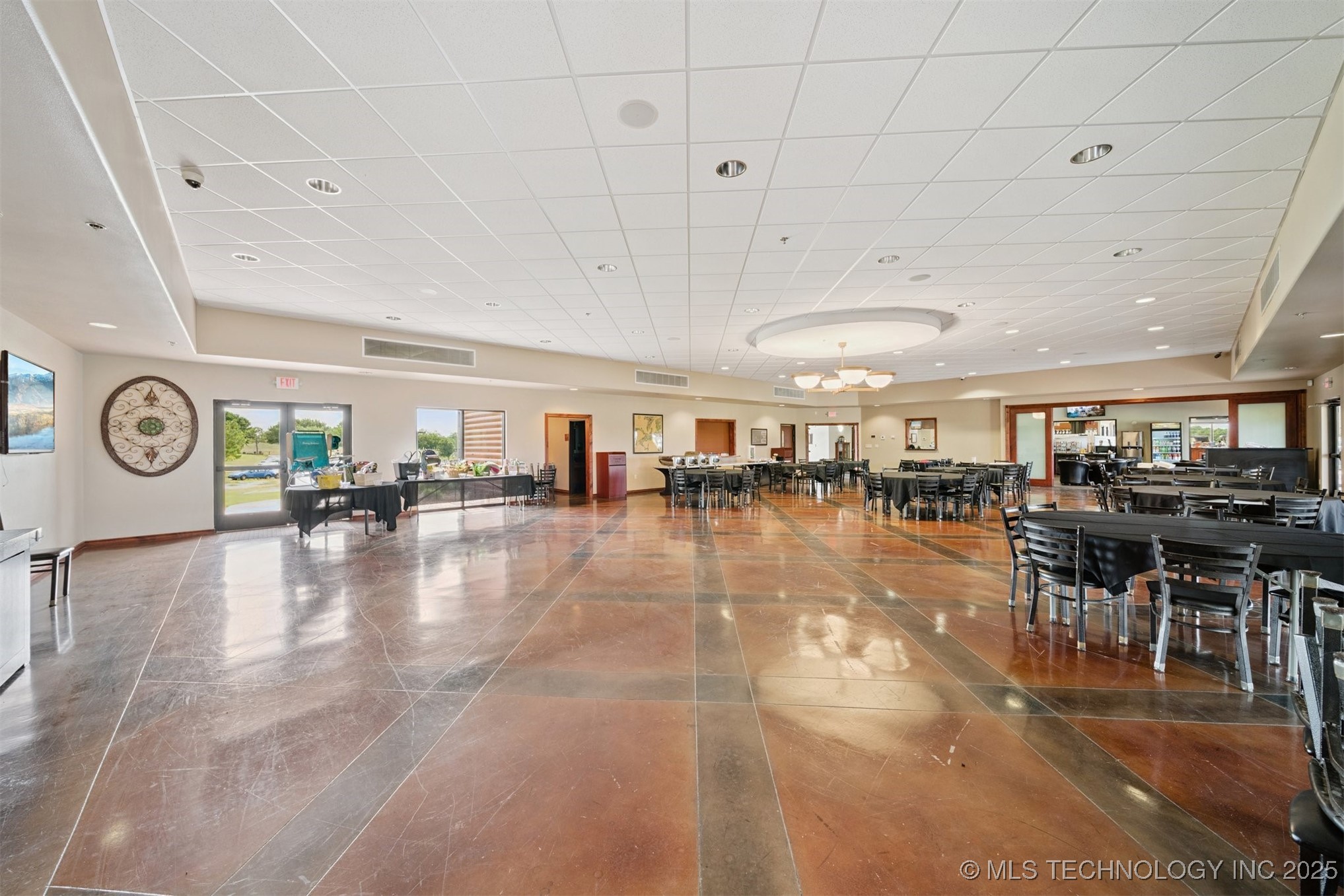 10301 S 600 Road Property Photo 15