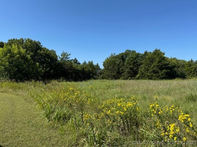 Grand Property Photo 7