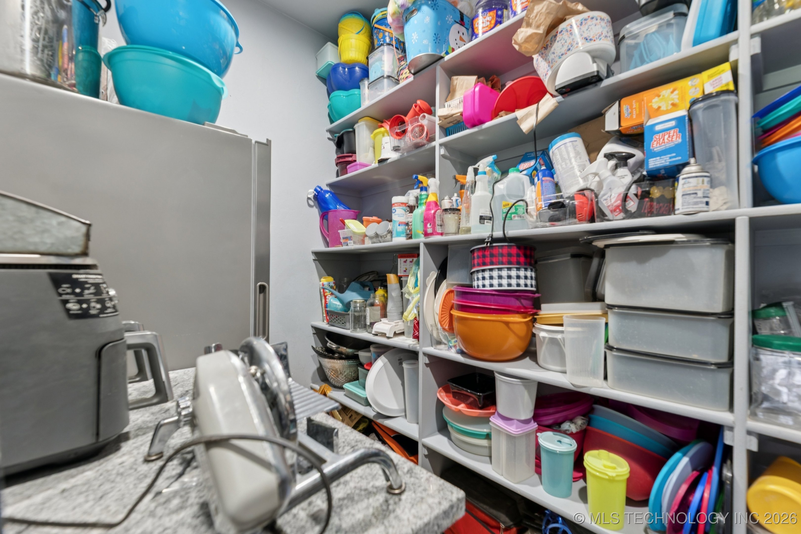 360835 W 1st Street S Property Photo 16