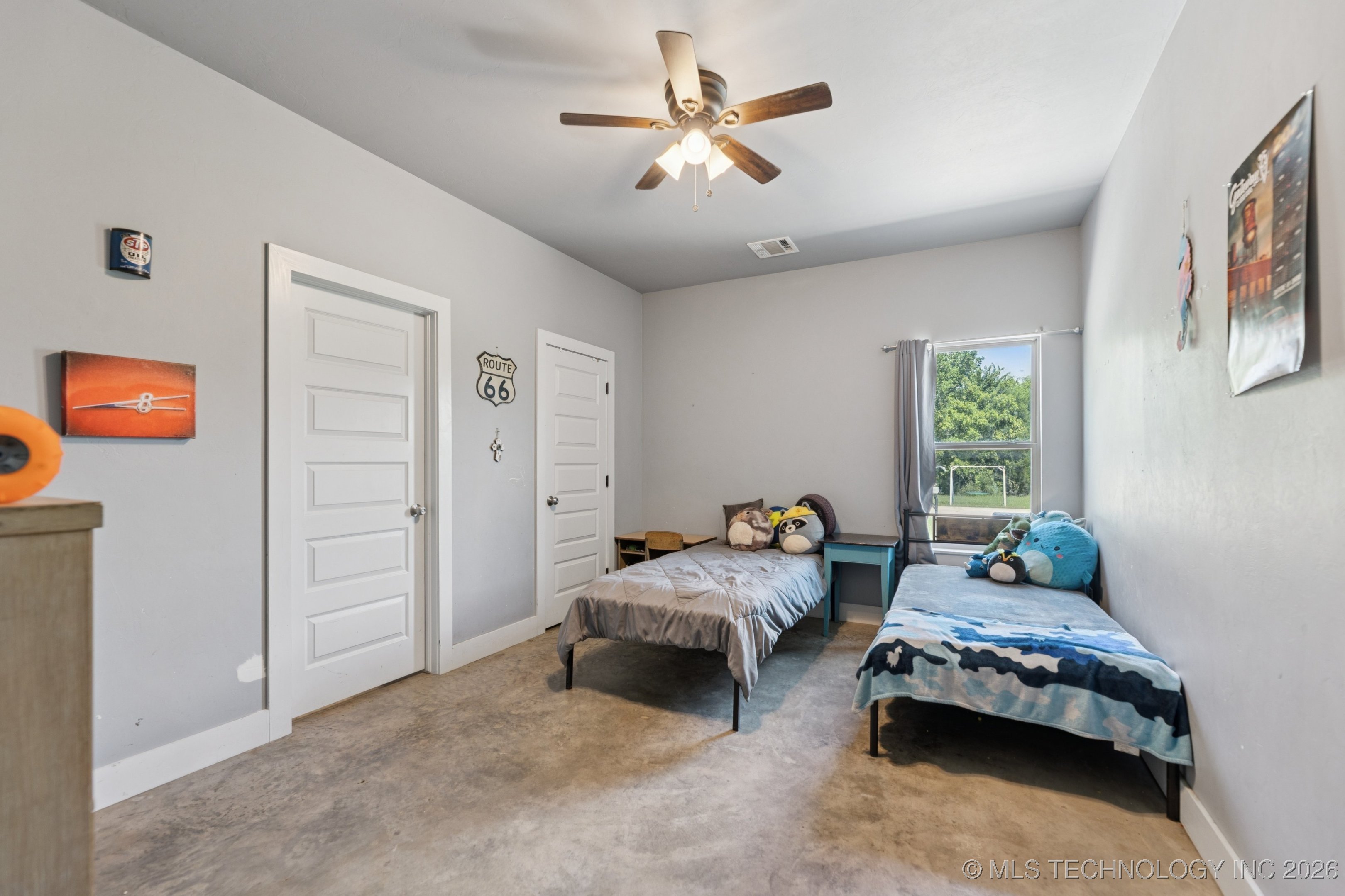 360835 W 1st Street S Property Photo 24