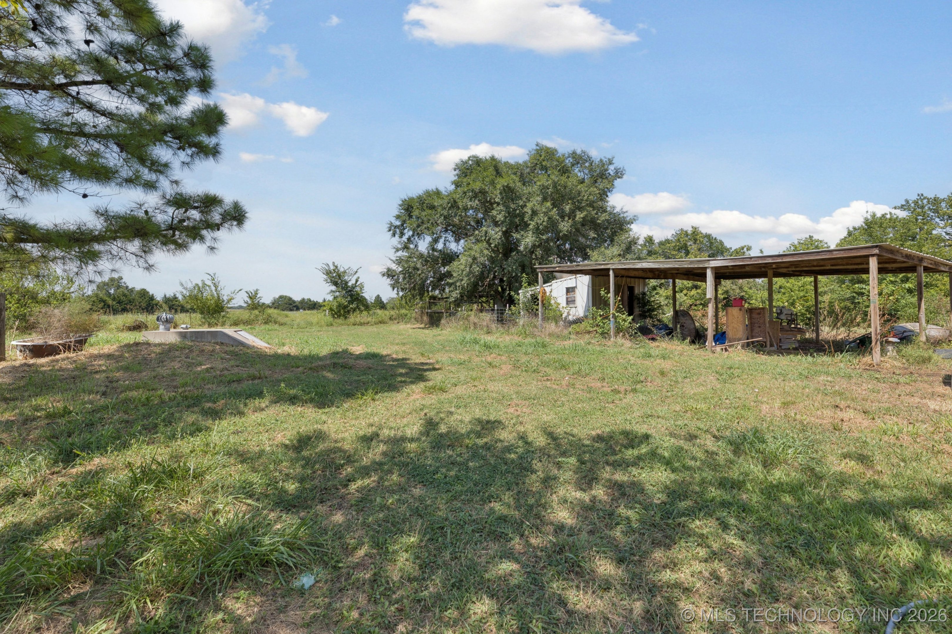360835 W 1st Street S Property Photo 32