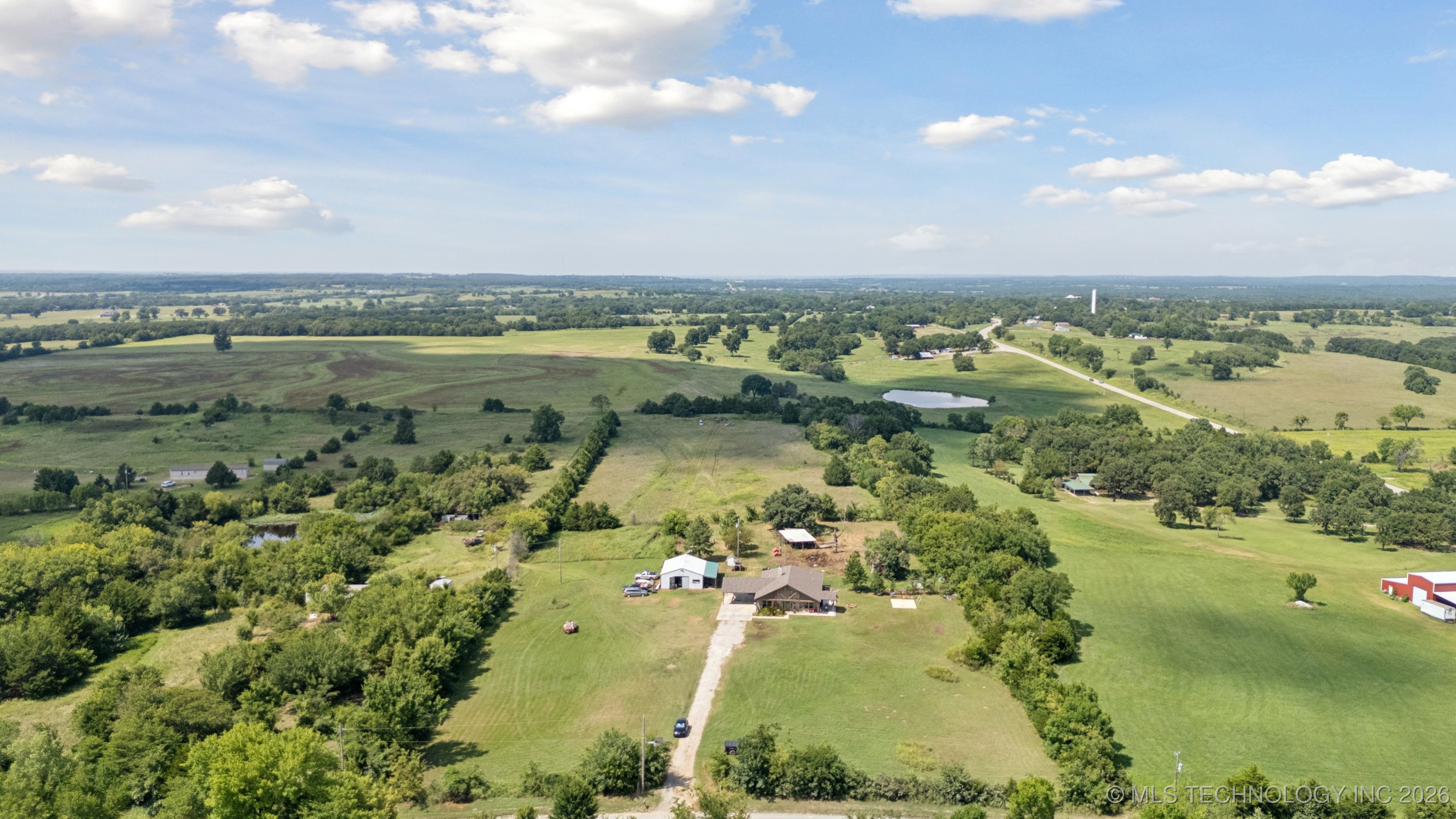 360835 W 1st Street S Property Photo 36