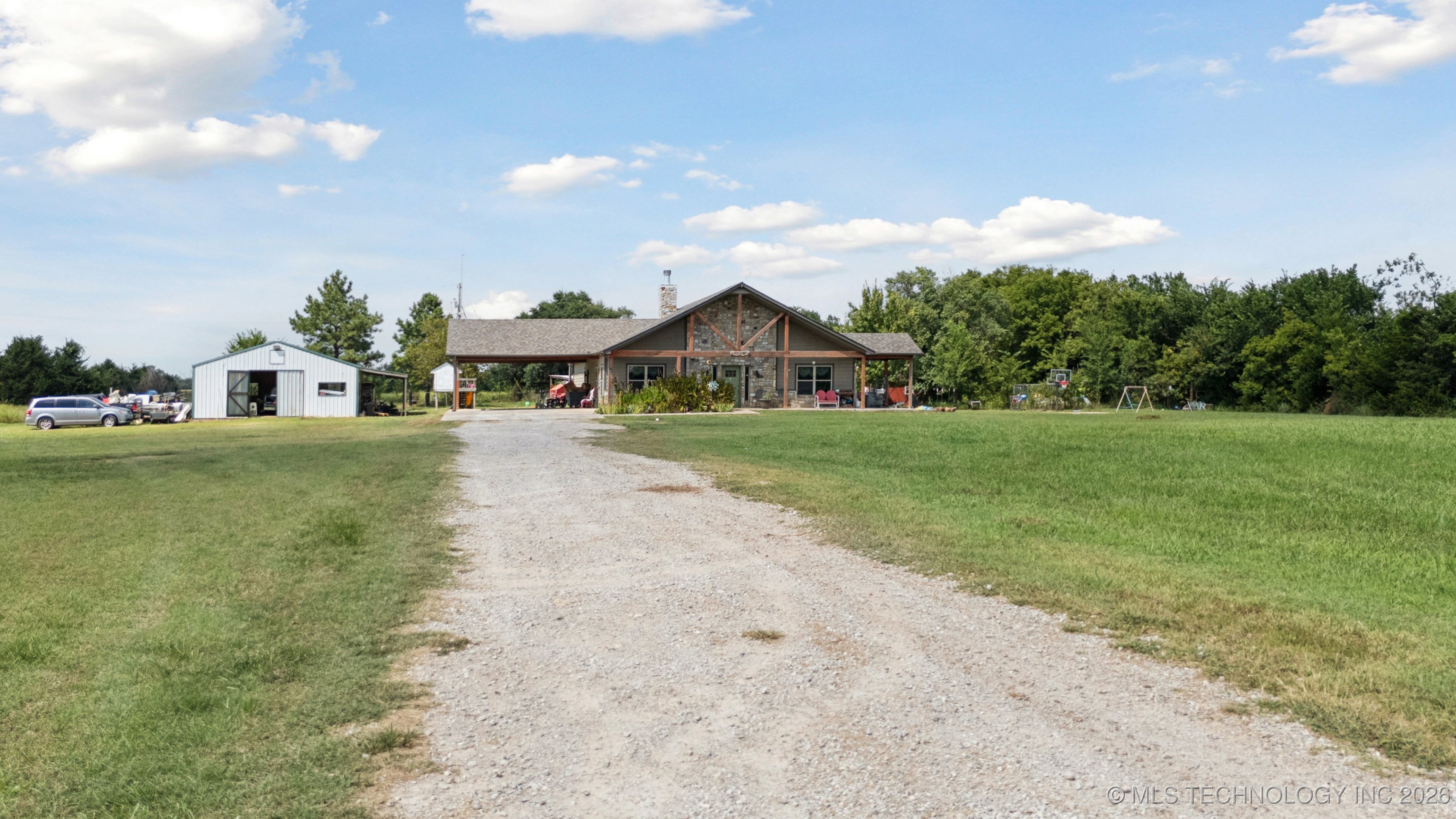 360835 W 1st Street S Property Photo 44