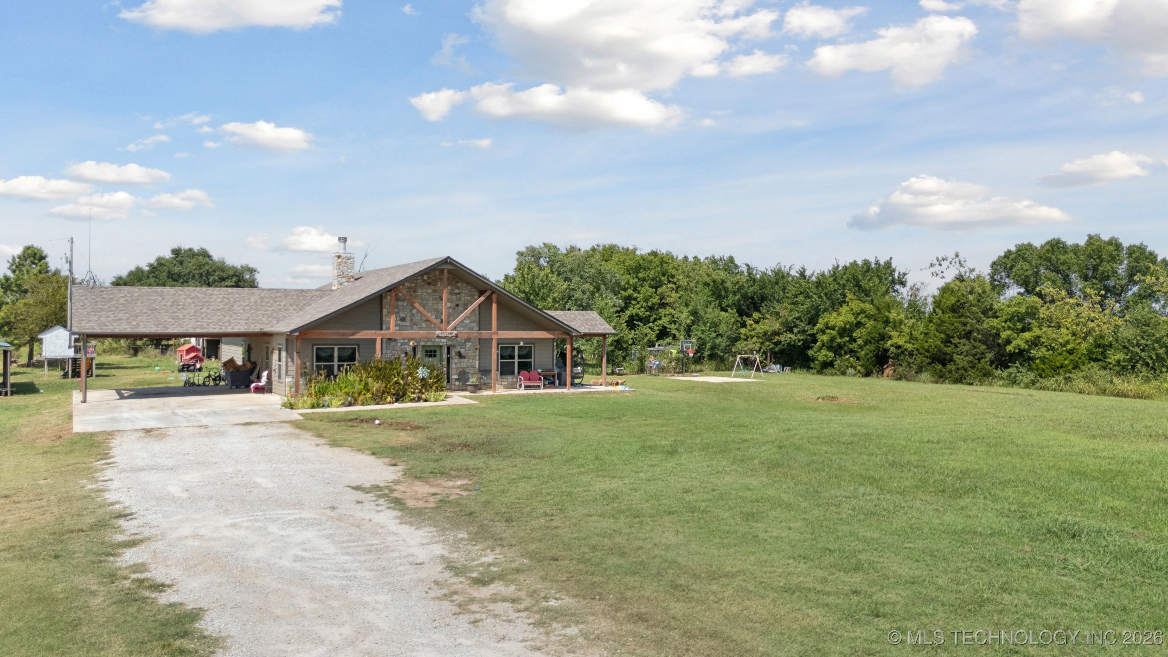 360835 W 1st Street S Property Photo 45