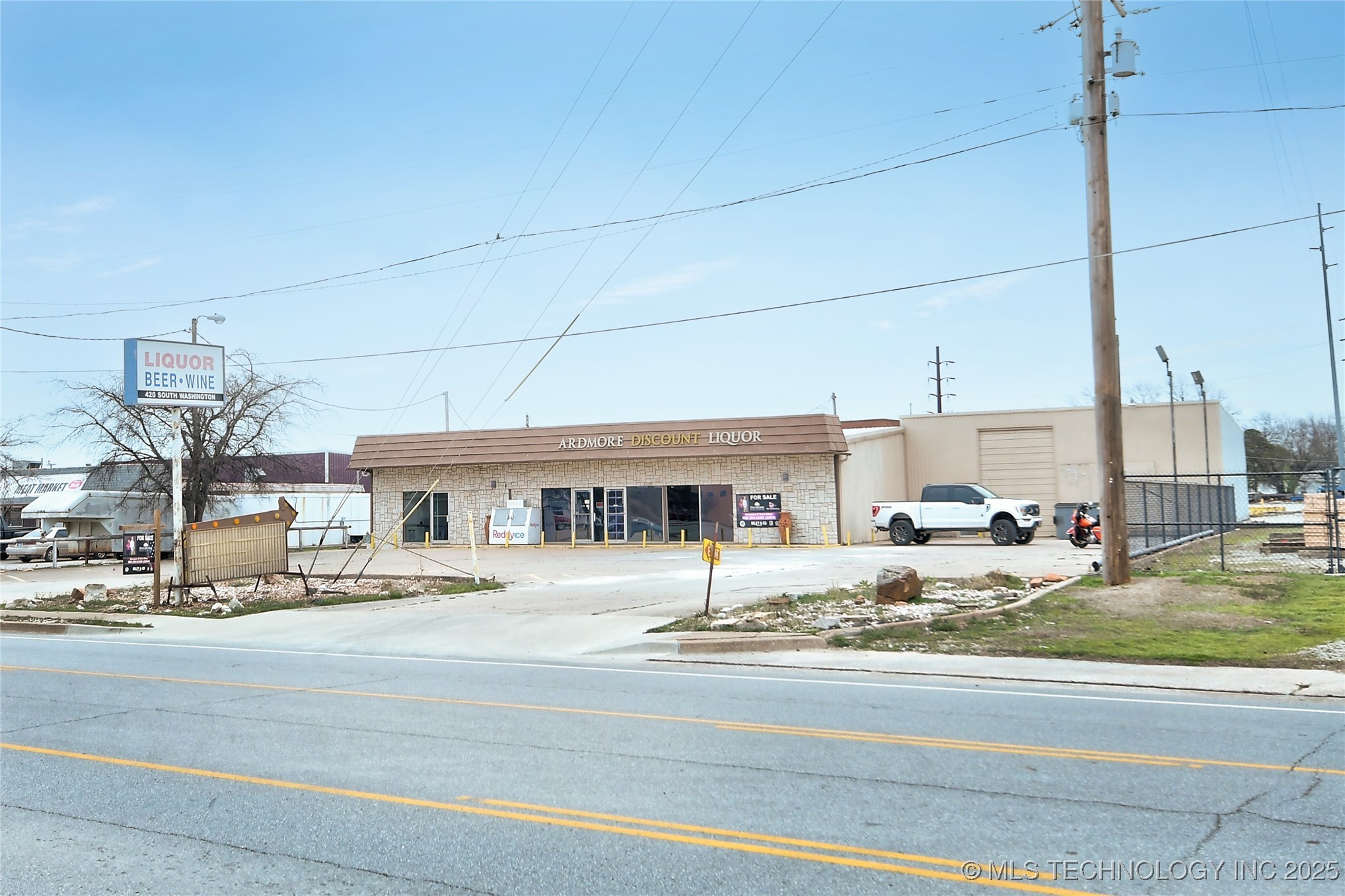 420 S Washington Street Property Photo 2