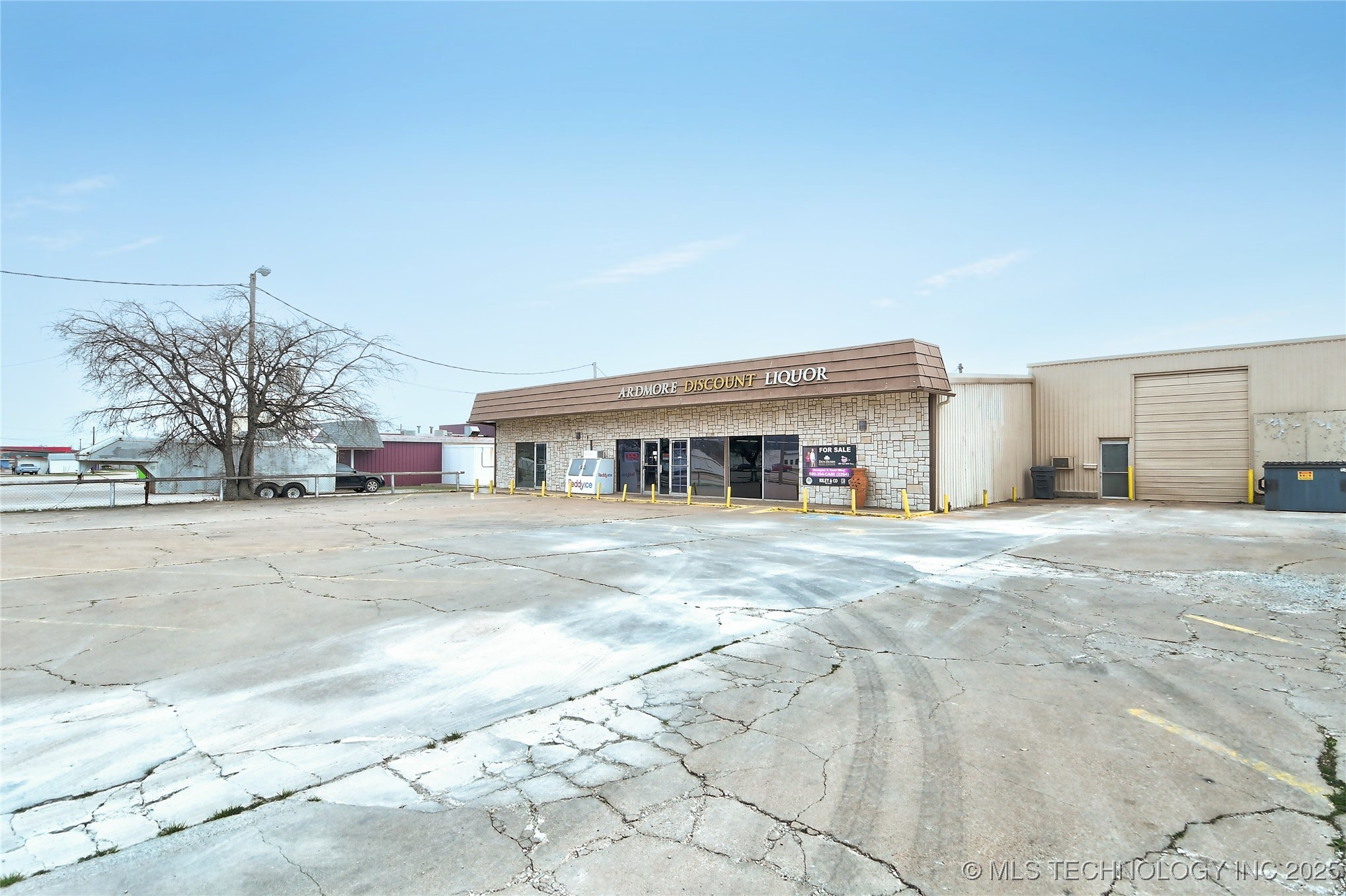 420 S Washington Street Property Photo 3