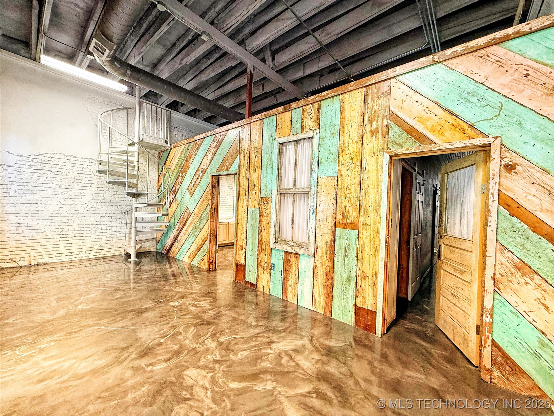 114 N Main Street Property Photo 13