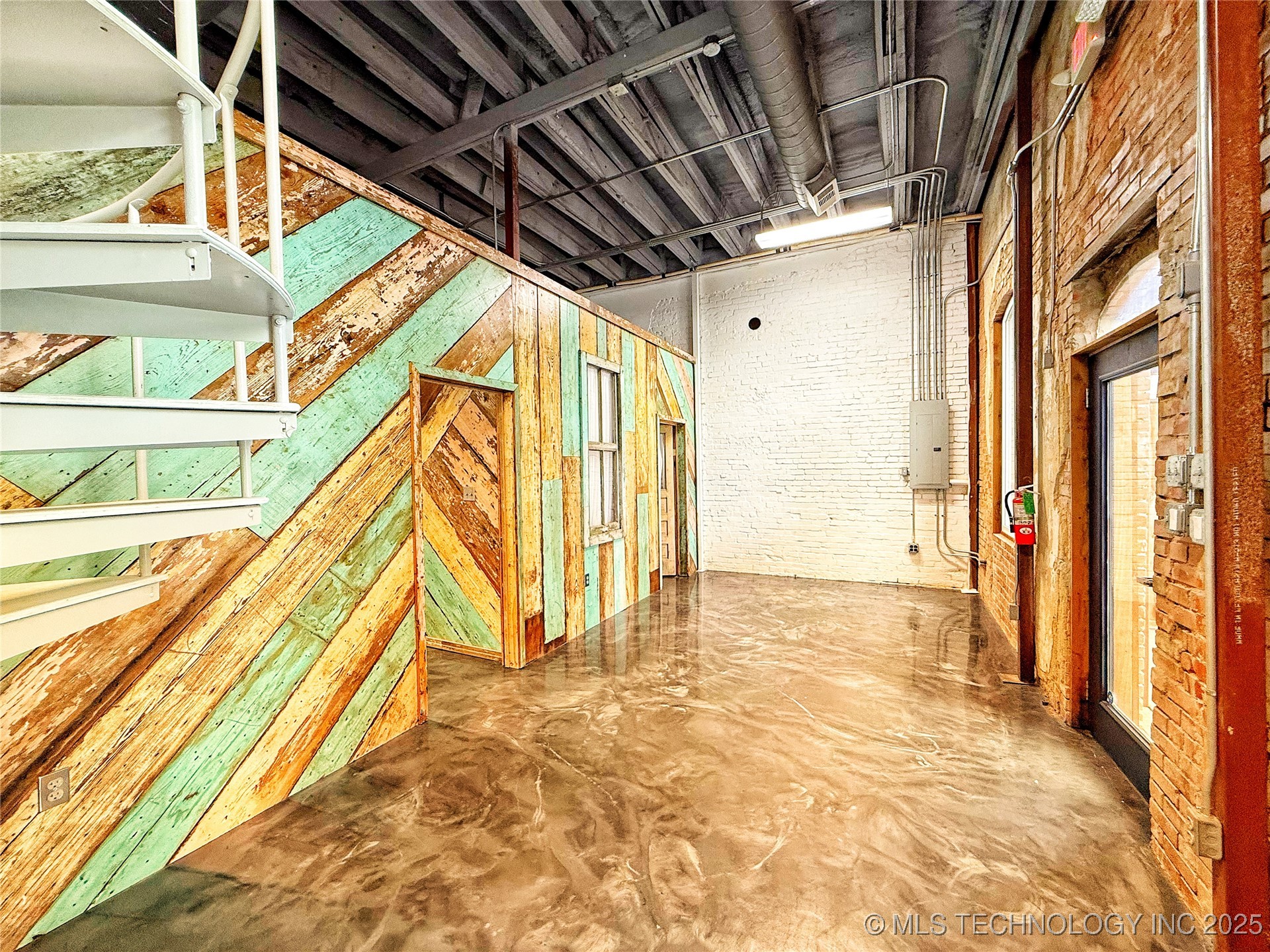 114 N Main Street Property Photo 14