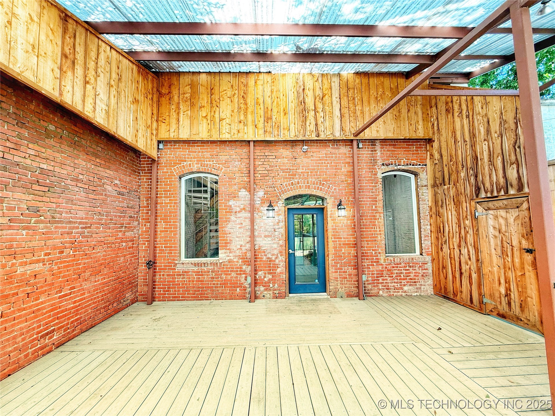 114 N Main Street Property Photo 17