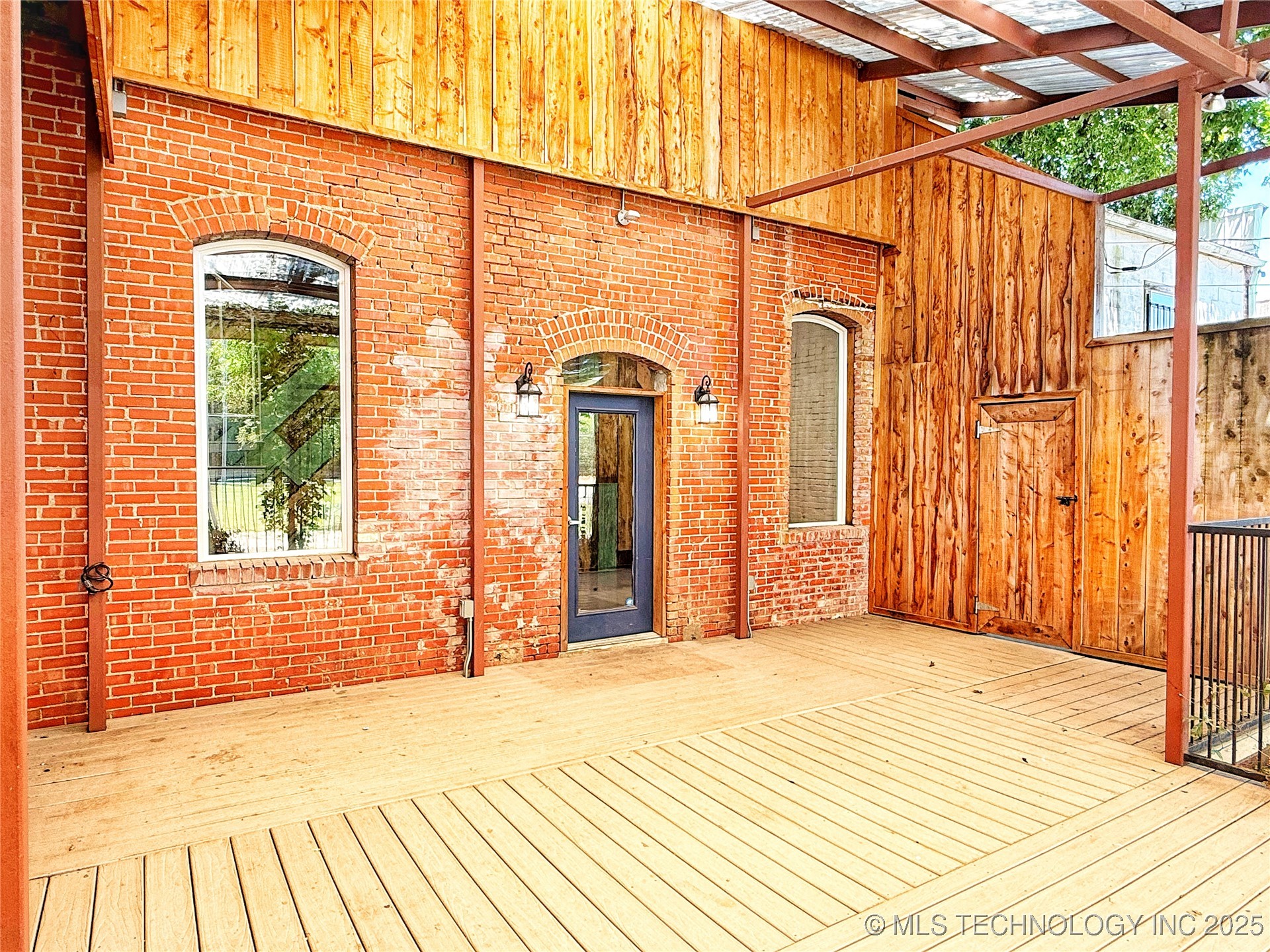 114 N Main Street Property Photo 18