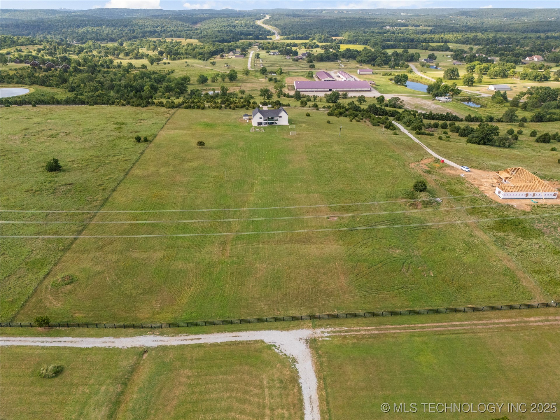 8306 N 52nd West Avenue Property Photo 9
