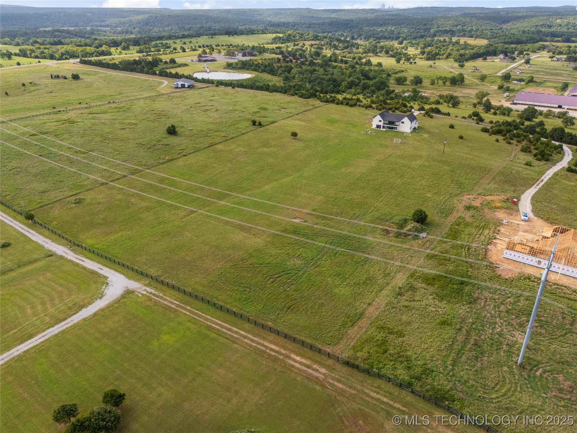 8306 N 52nd West Avenue Property Photo 10