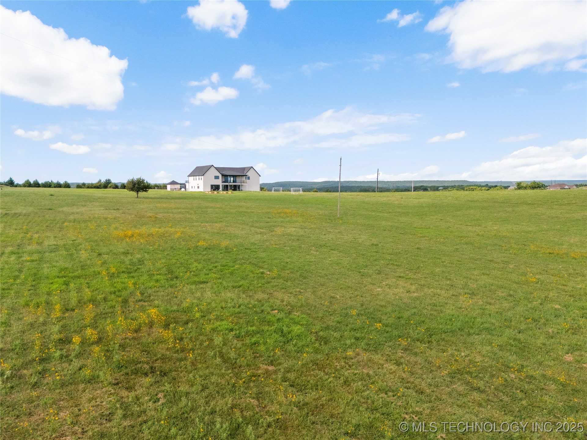 8306 N 52nd West Avenue Property Photo 12