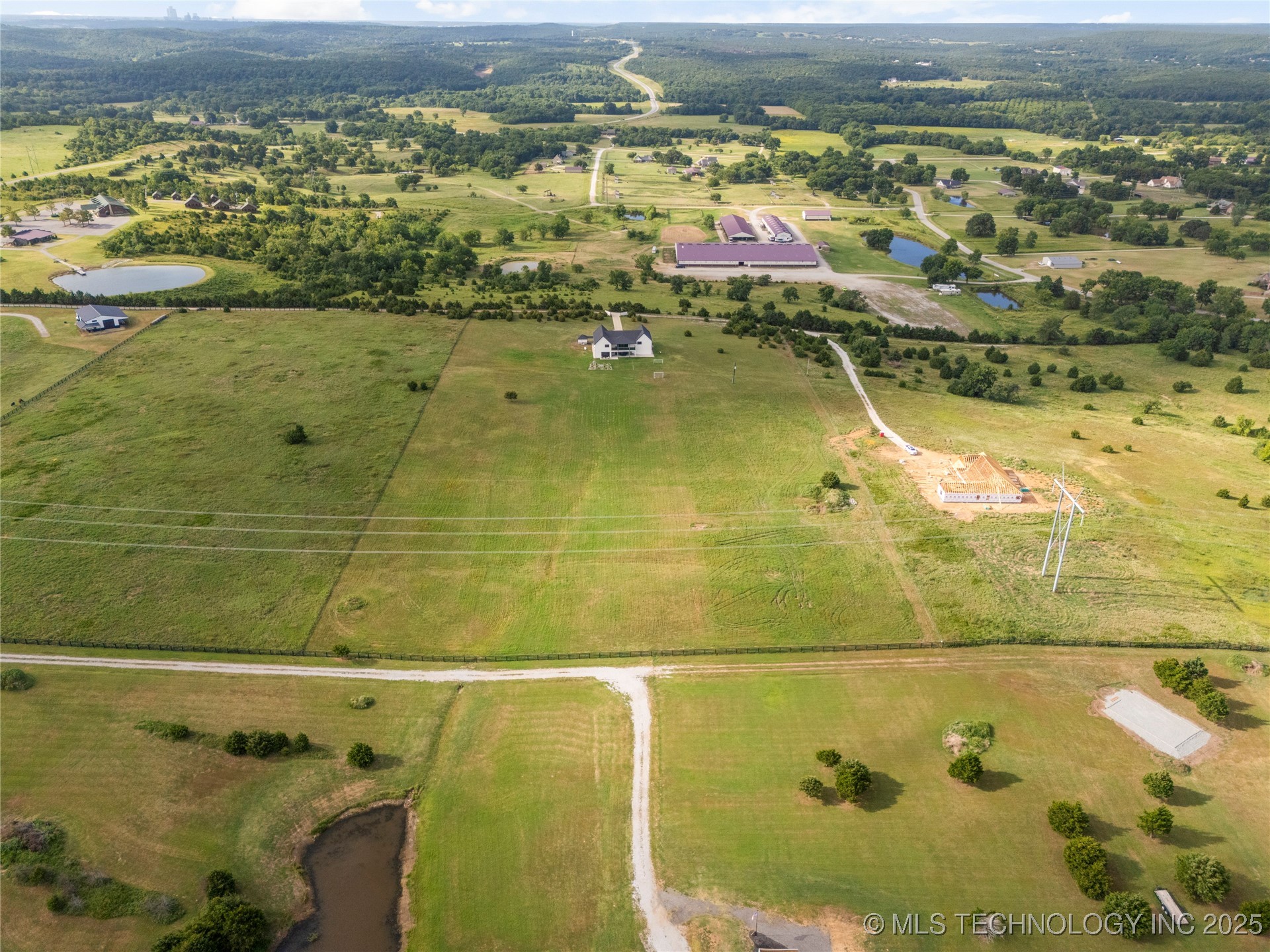 8306 N 52nd West Avenue Property Photo 14