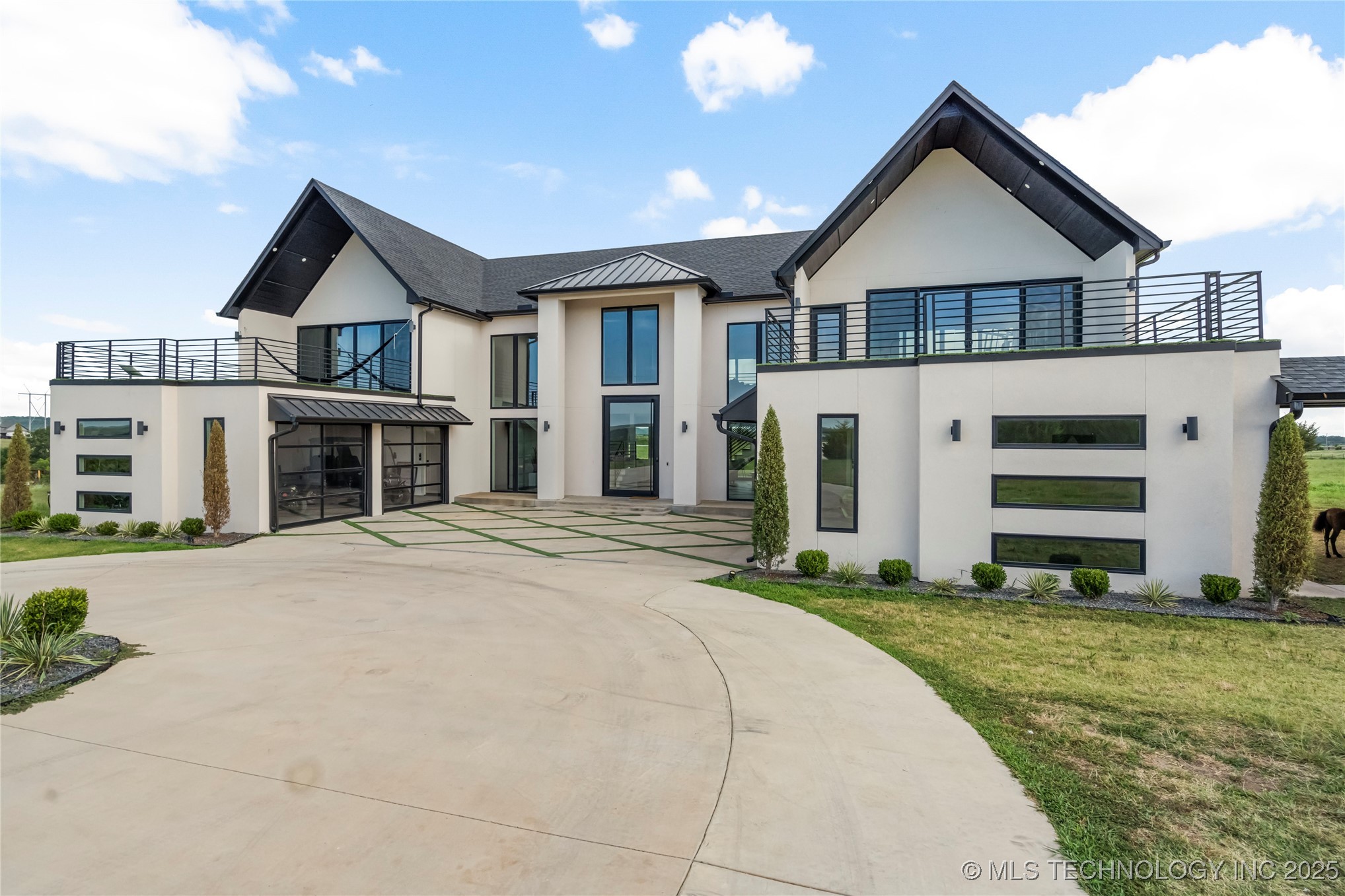 8306 N 52nd West Avenue Property Photo 18