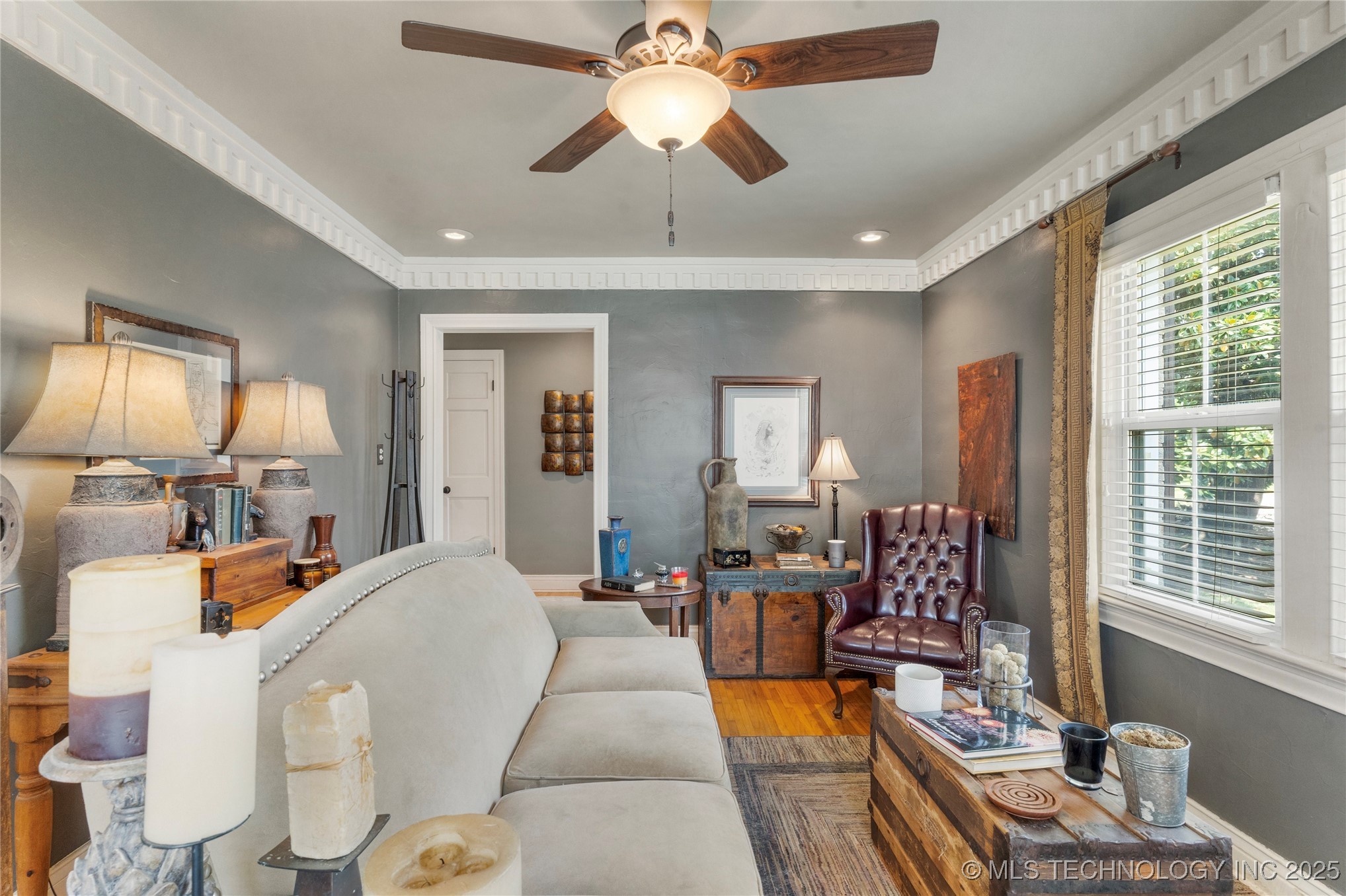 2714 E 16th Place Property Photo 11