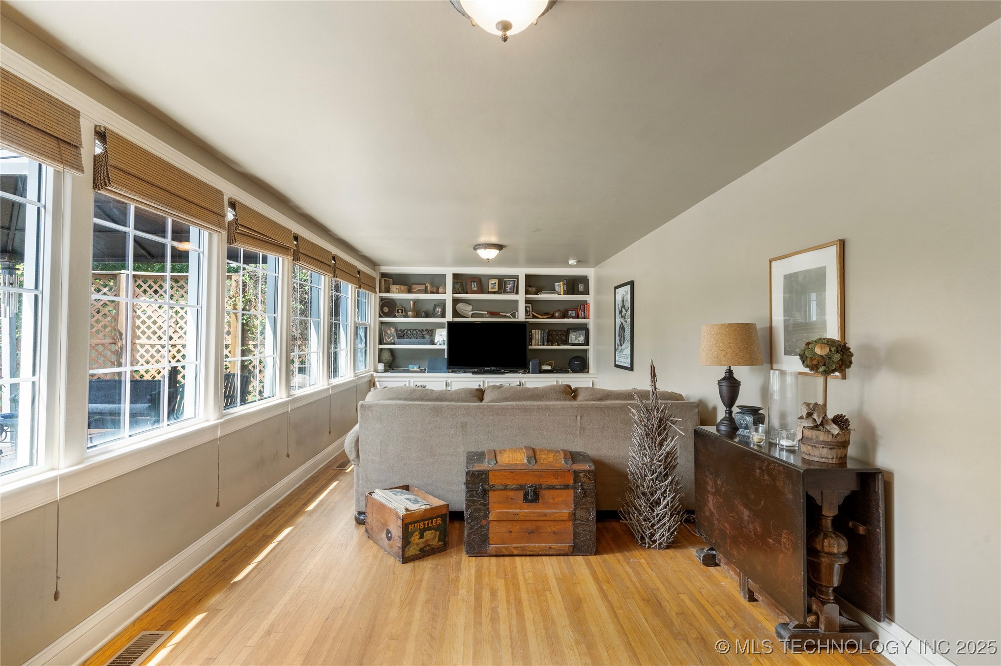 2714 E 16th Place Property Photo 22