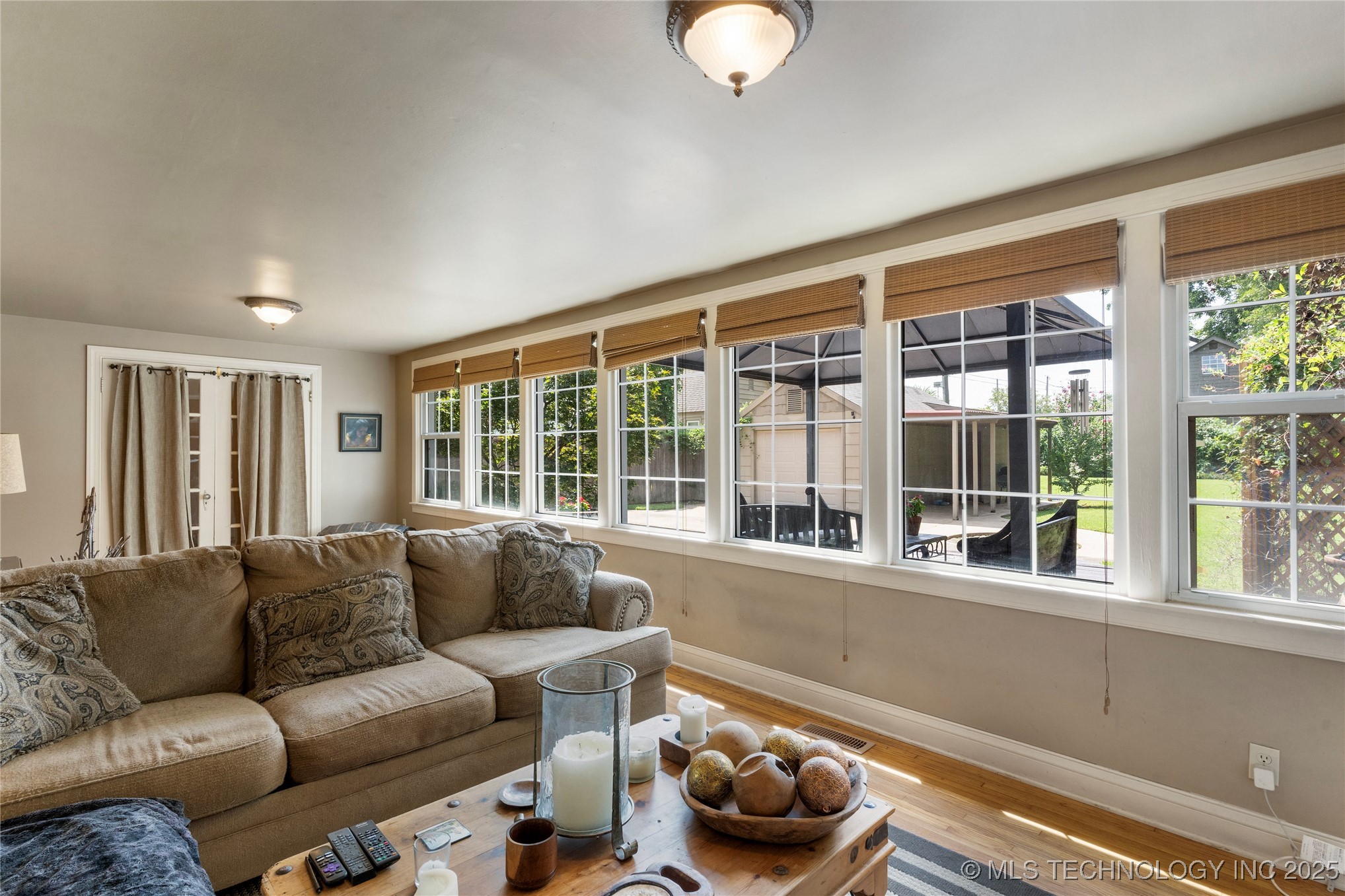 2714 E 16th Place Property Photo 24