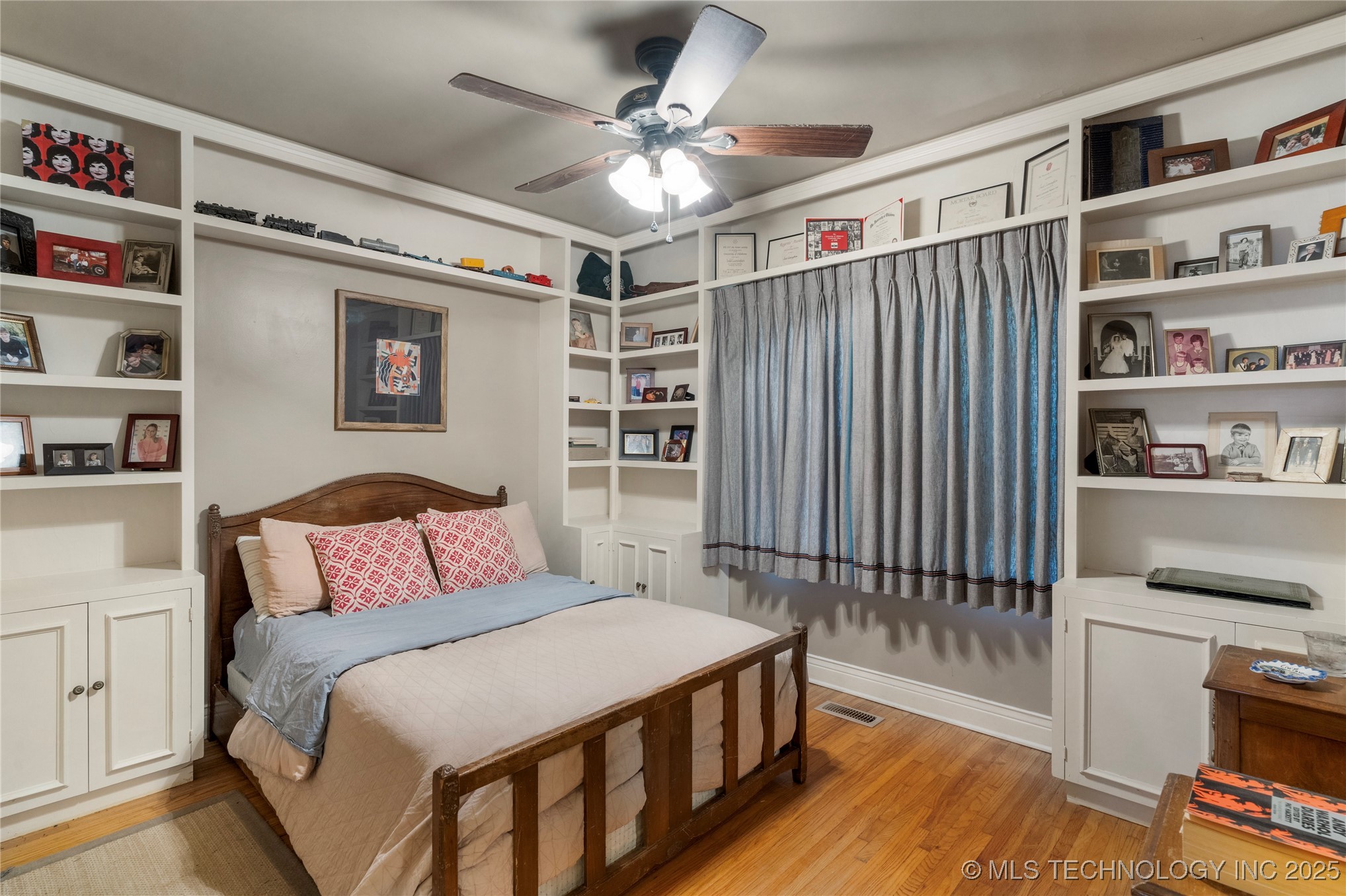 2714 E 16th Place Property Photo 28