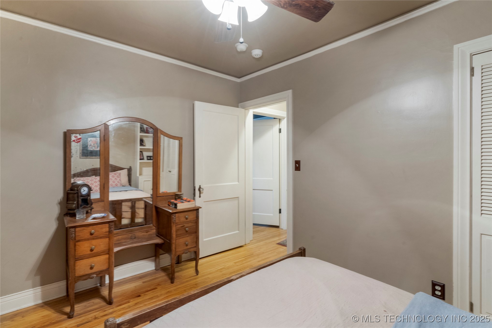 2714 E 16th Place Property Photo 29