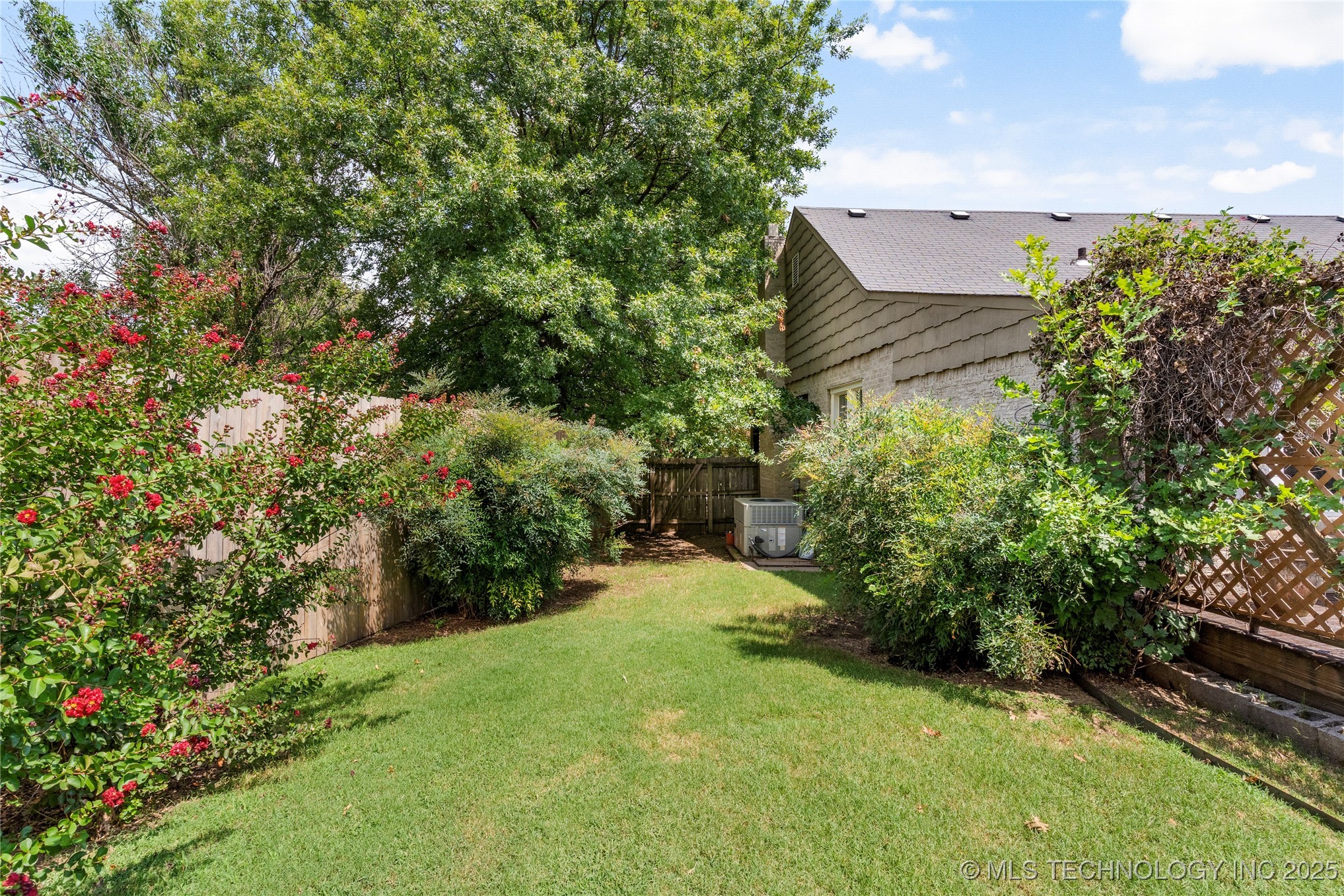 2714 E 16th Place Property Photo 40