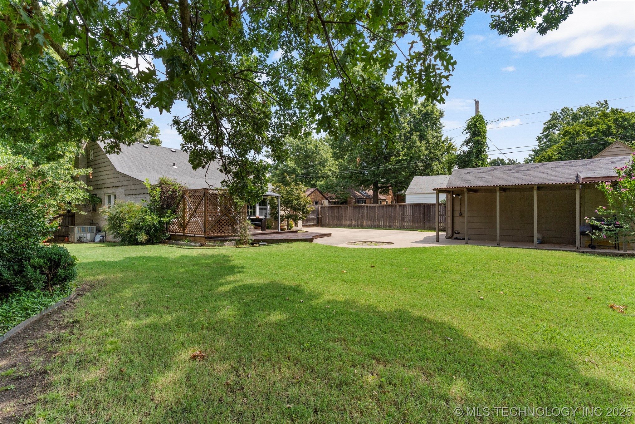 2714 E 16th Place Property Photo 42