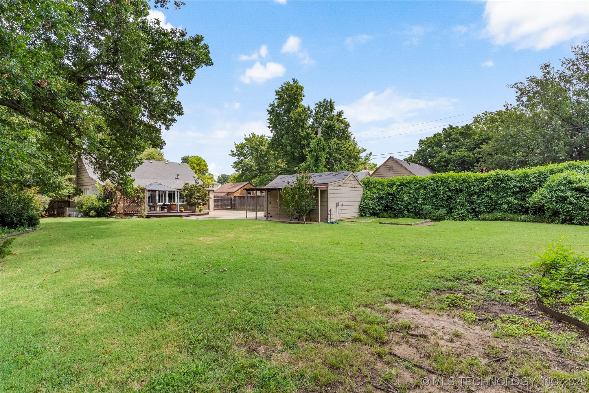 2714 E 16th Place Property Photo 43