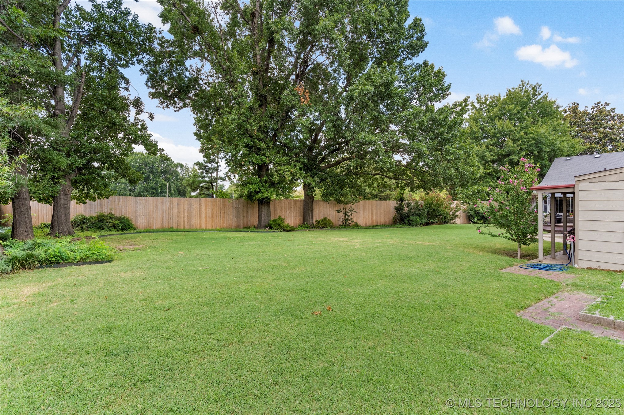 2714 E 16th Place Property Photo 44