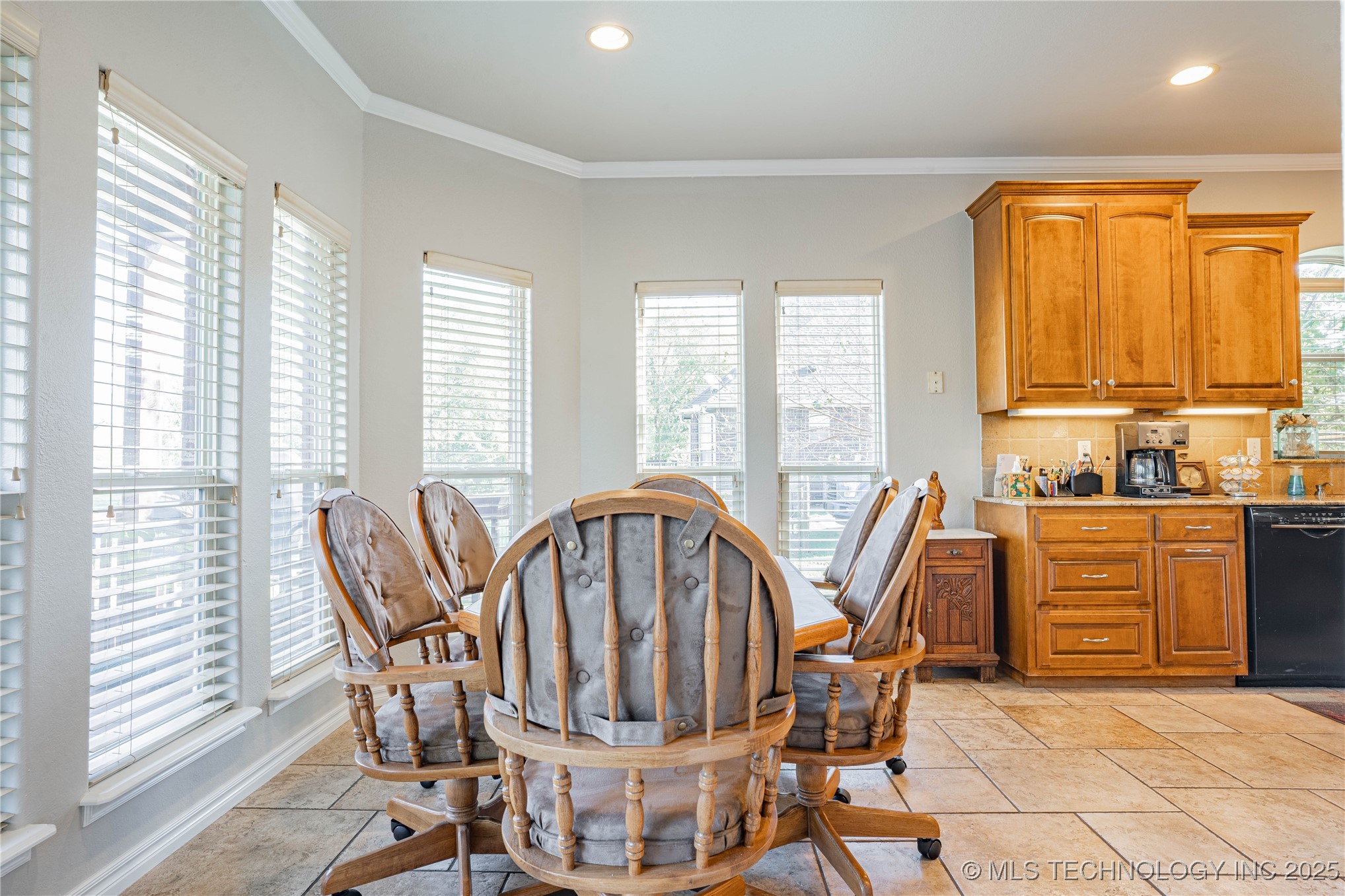 706 S Tallchief Avenue Property Photo 29