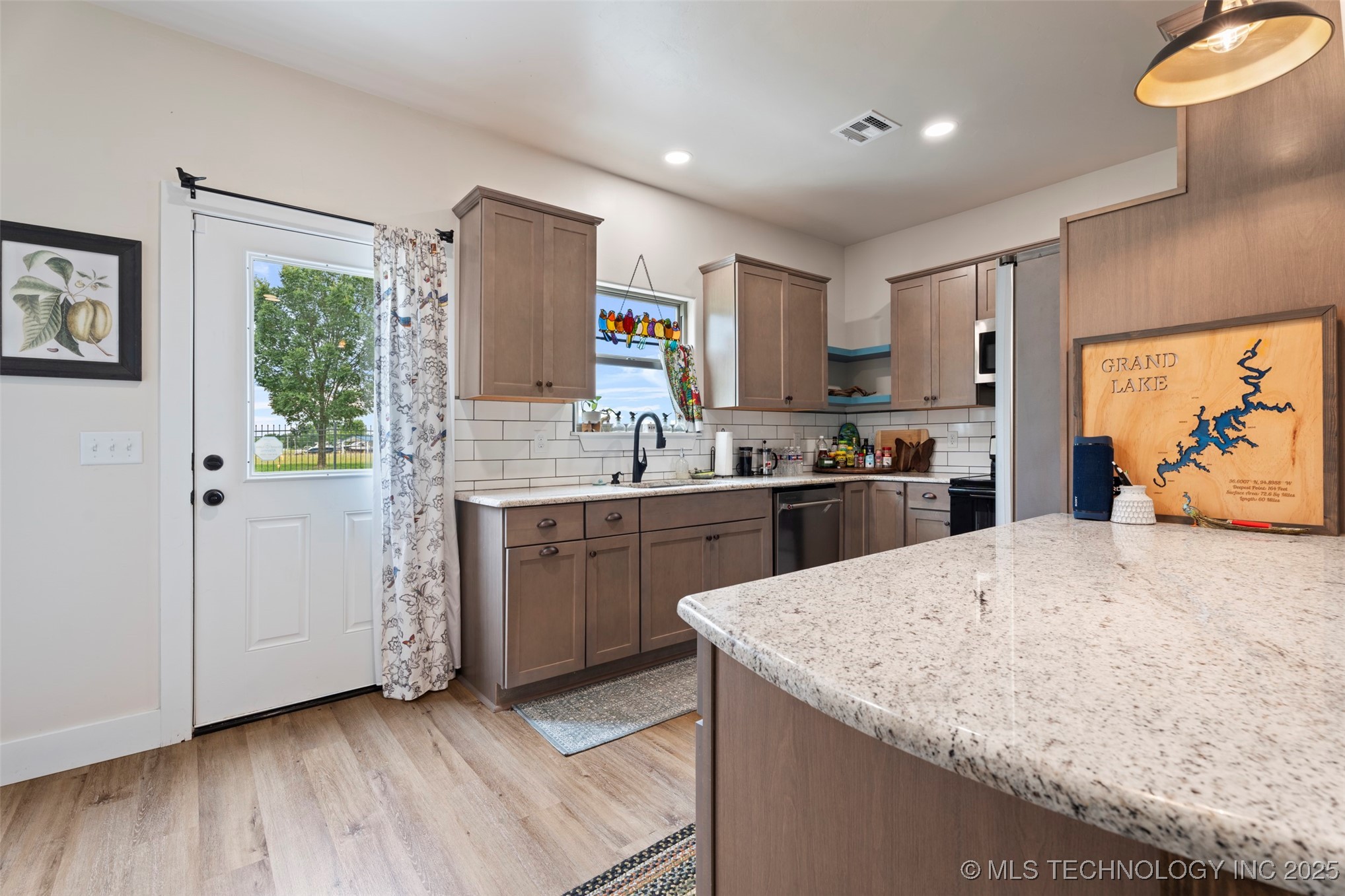 28200 S Highway 125 70 Property Photo 11