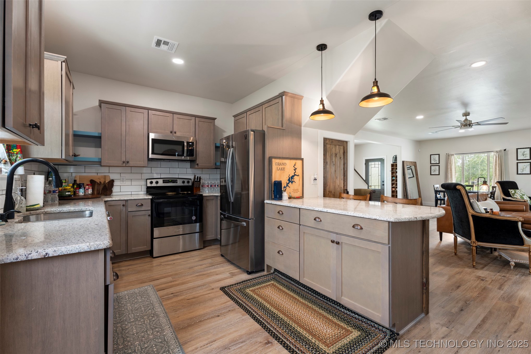 28200 S Highway 125 70 Property Photo 12