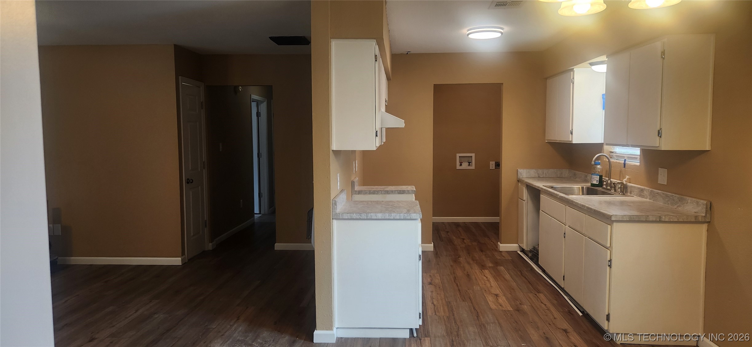 610 6th Property Photo 3