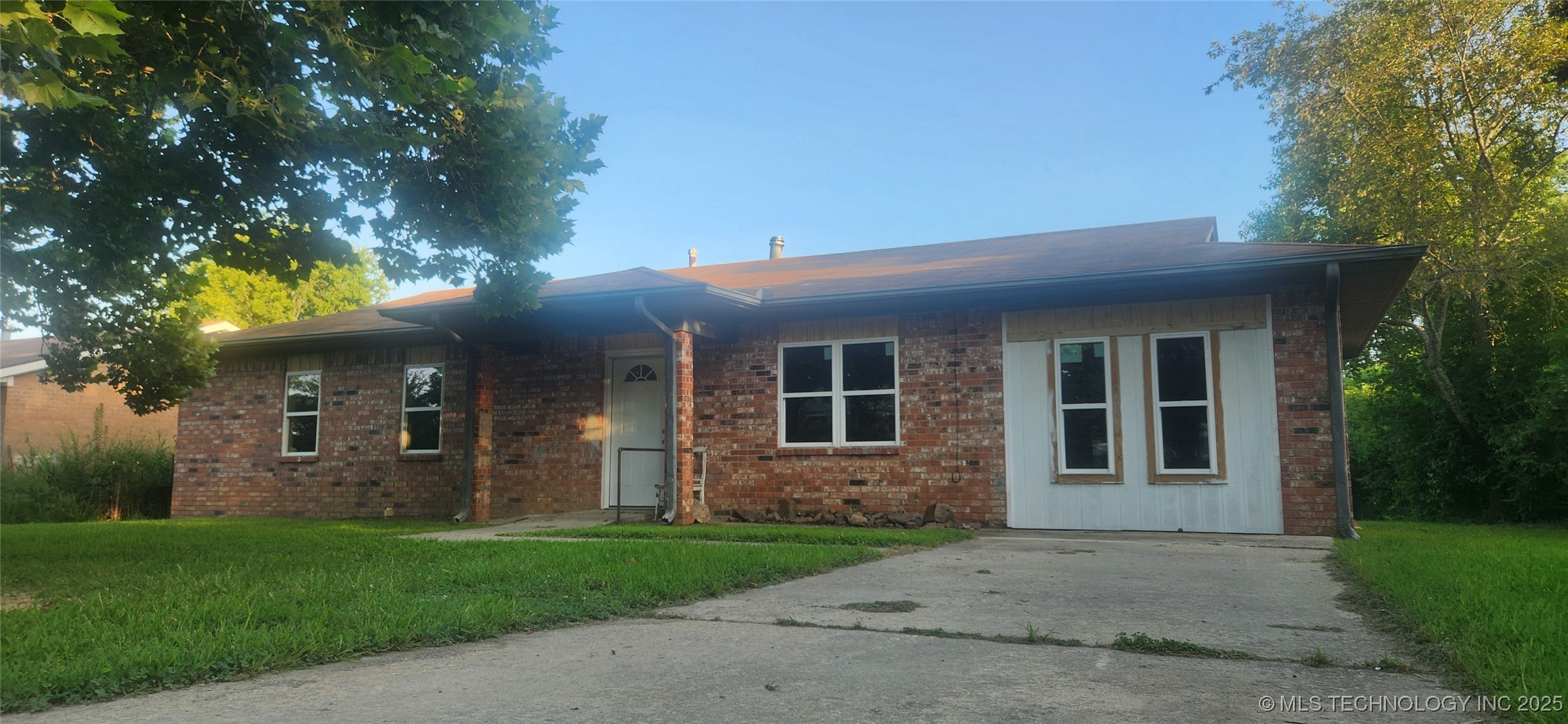 610 6th Property Photo 10