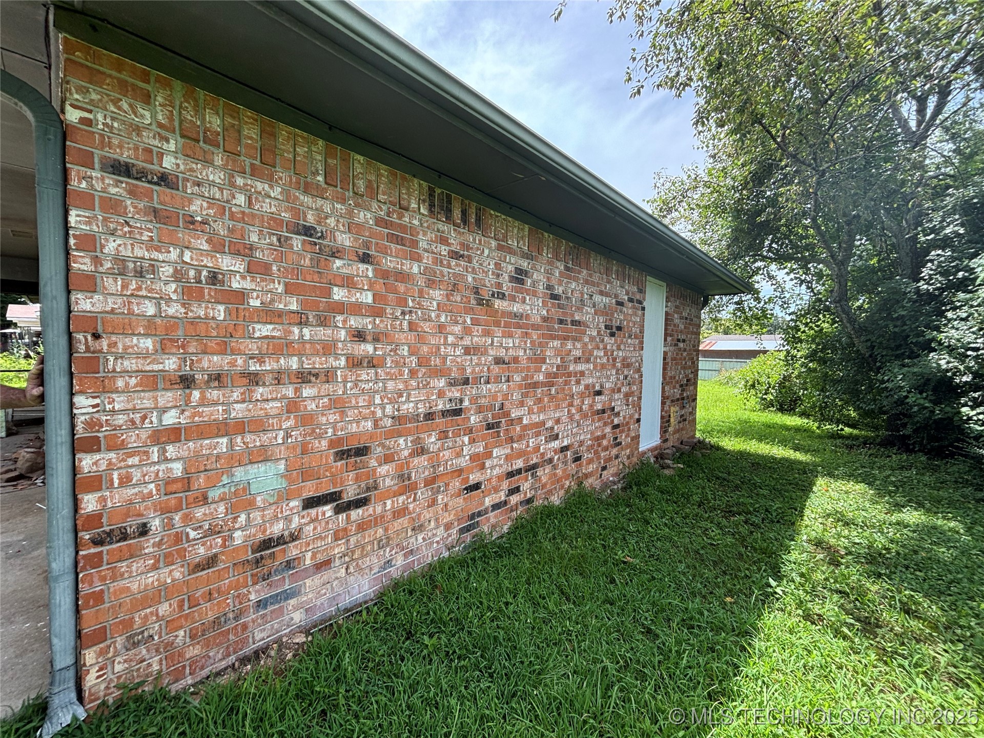 610 6th Property Photo 14