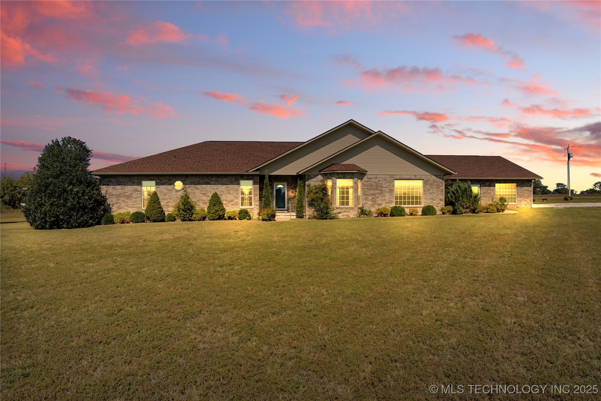 63320 E 293 Road Property Photo 1