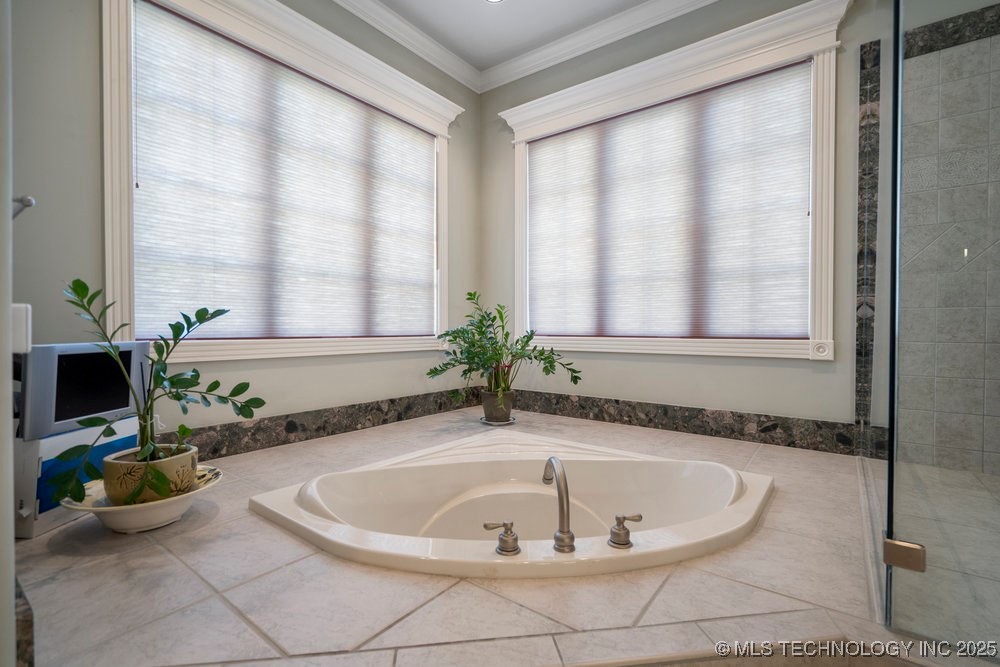 6308 E 105th Street Property Photo 47