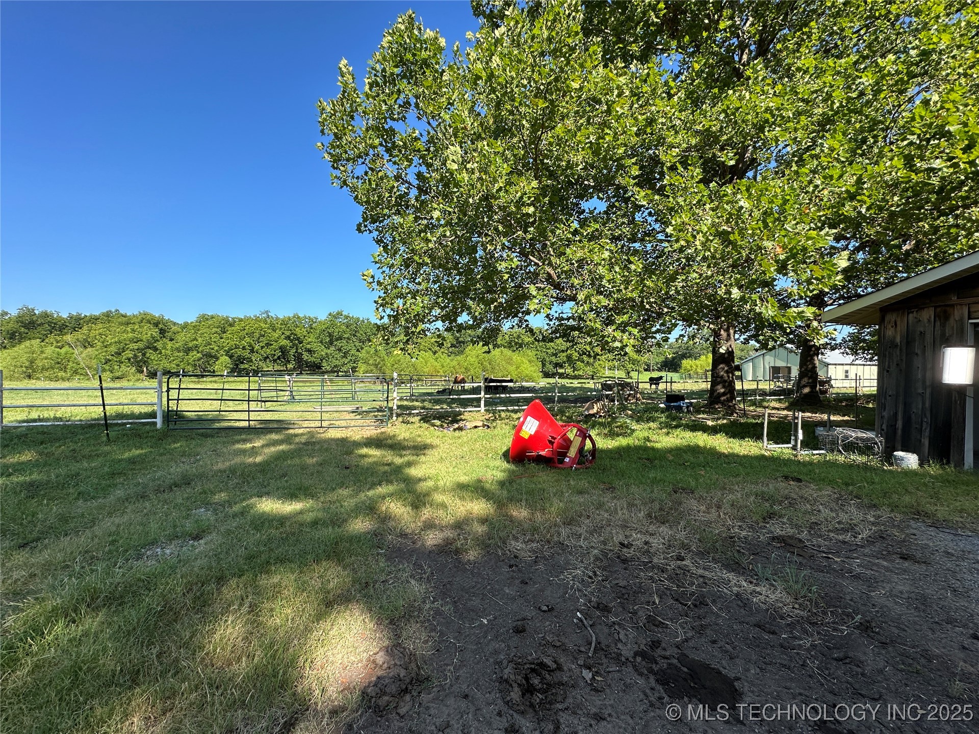 1615 W 4th Street Property Photo 5