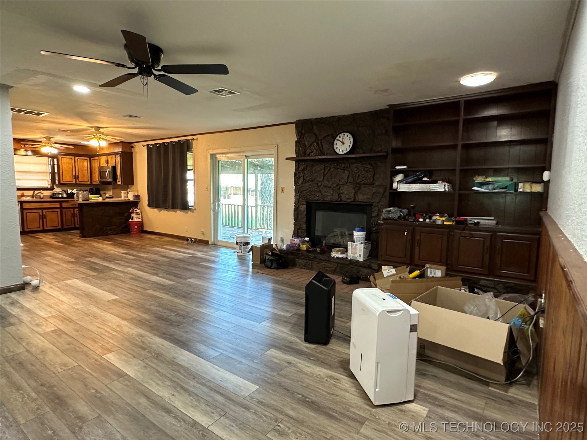 1615 W 4th Street Property Photo 8